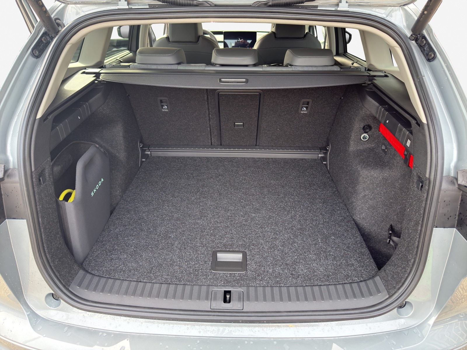 SKODA Enyaq 85-image-12