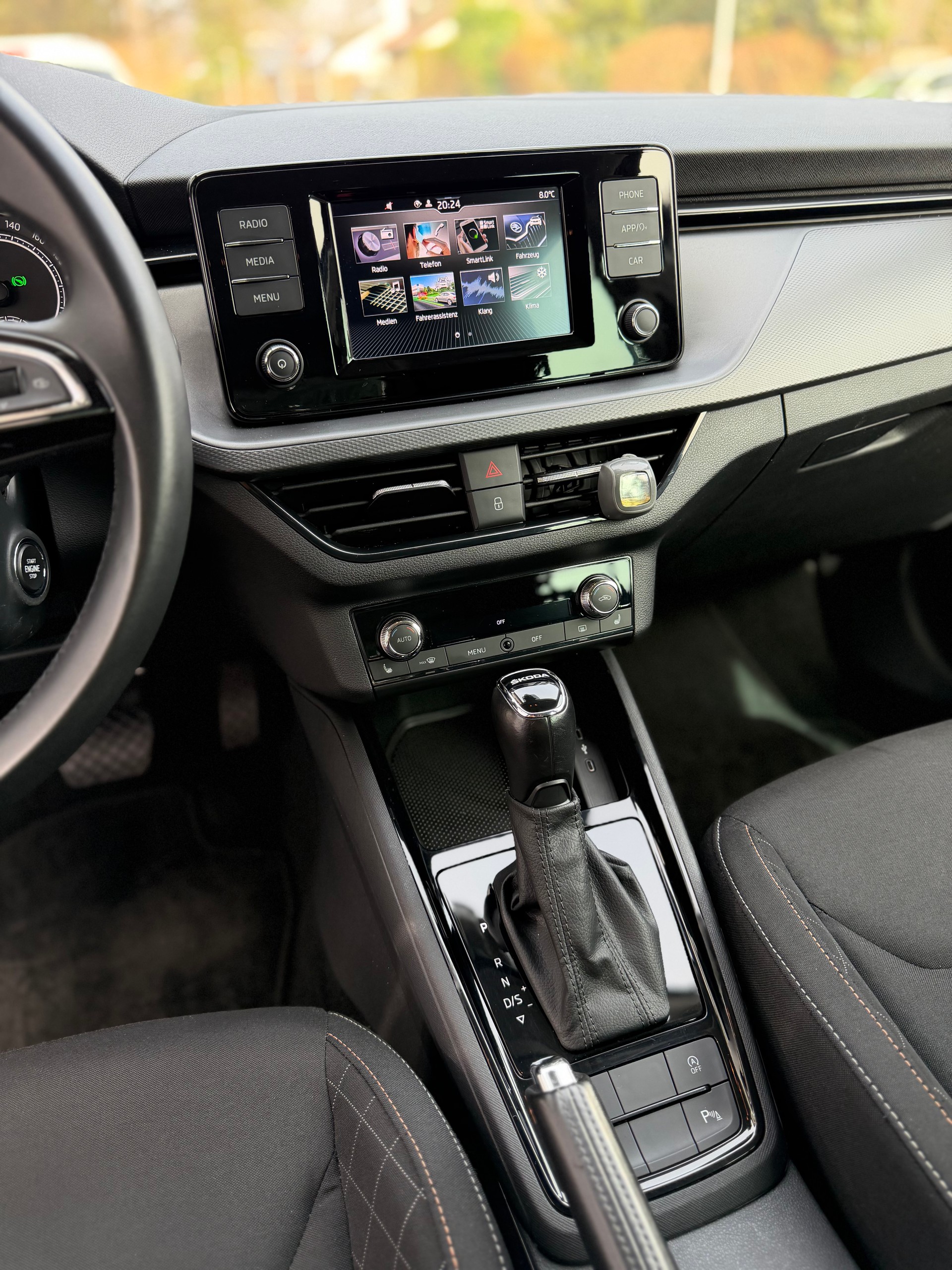 SKODA Scala 1.5 TSI ACT Ambition DSG-image-8