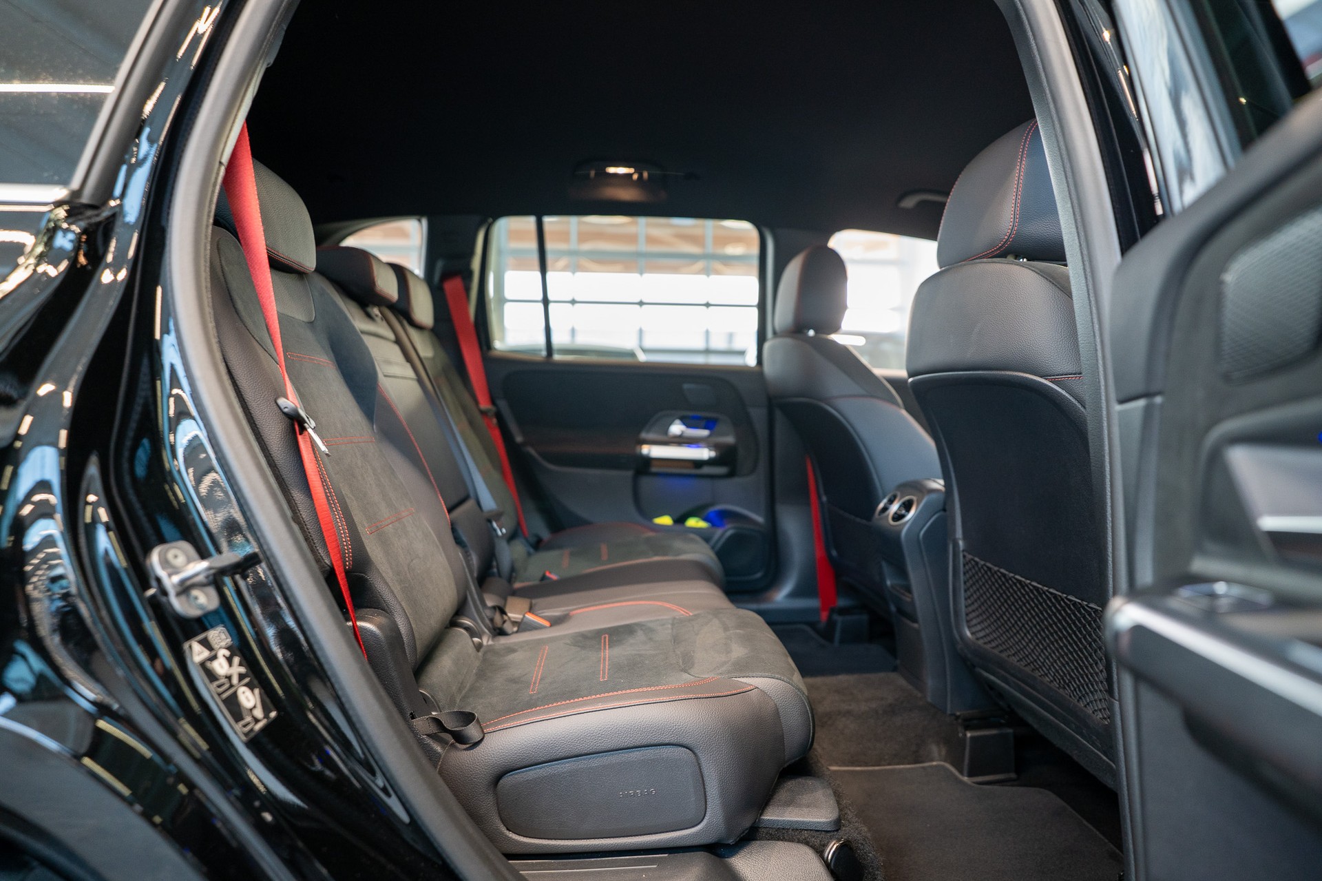 MERCEDES-BENZ GLB 35 AMG 4matic / Facelift / 360°Kamera / AHK-image-14