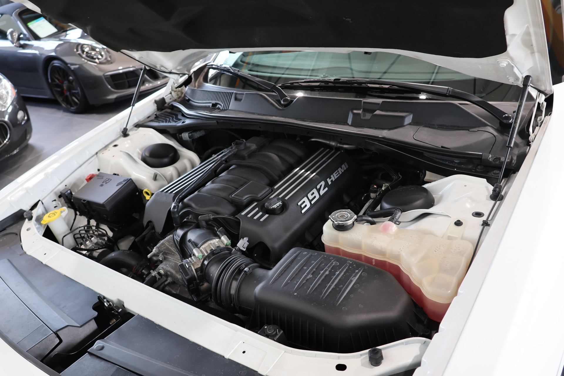 DODGE Challenger SRT 392 6.4 V8 Hemi-image-15