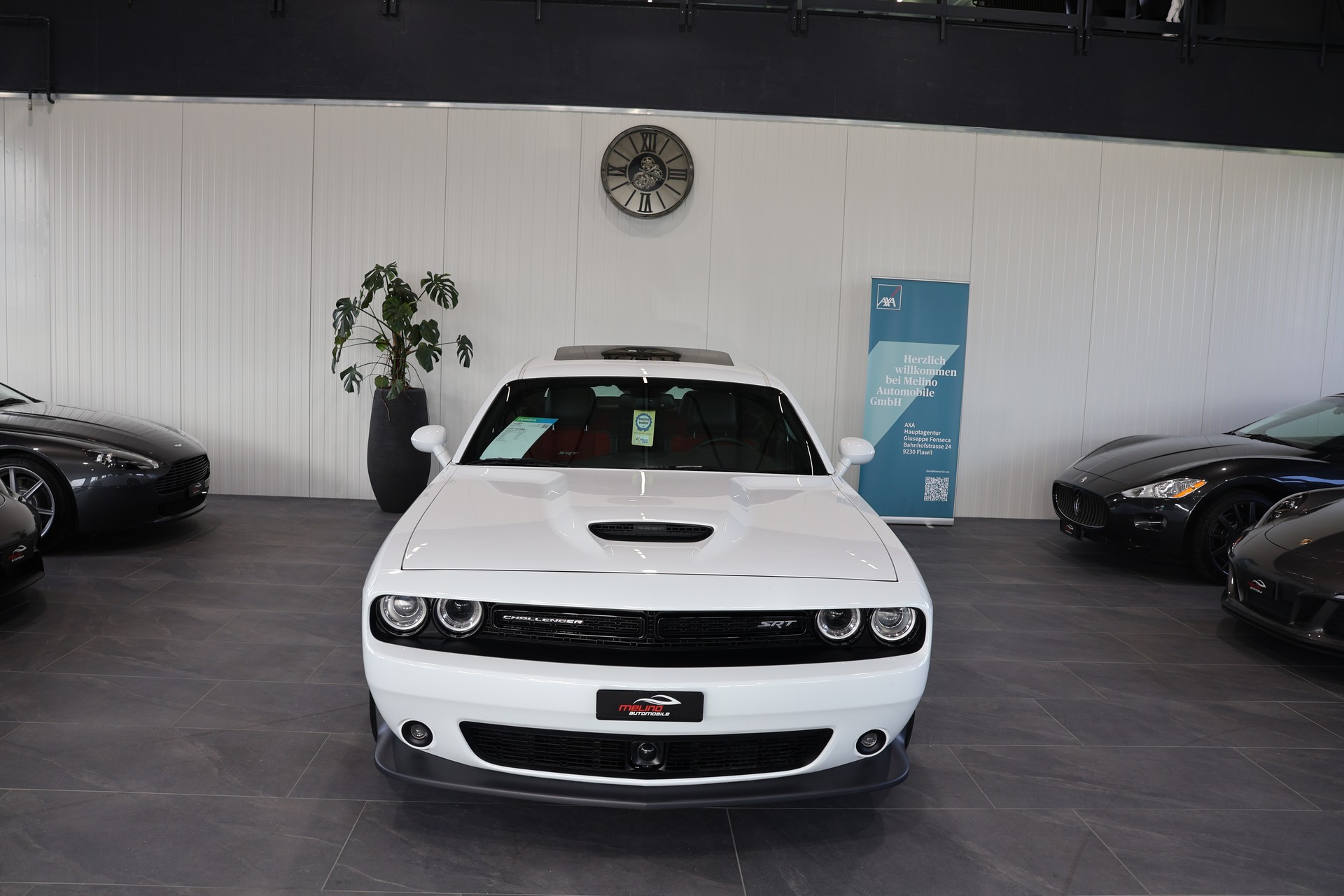 DODGE Challenger SRT 392 6.4 V8 Hemi-image-2