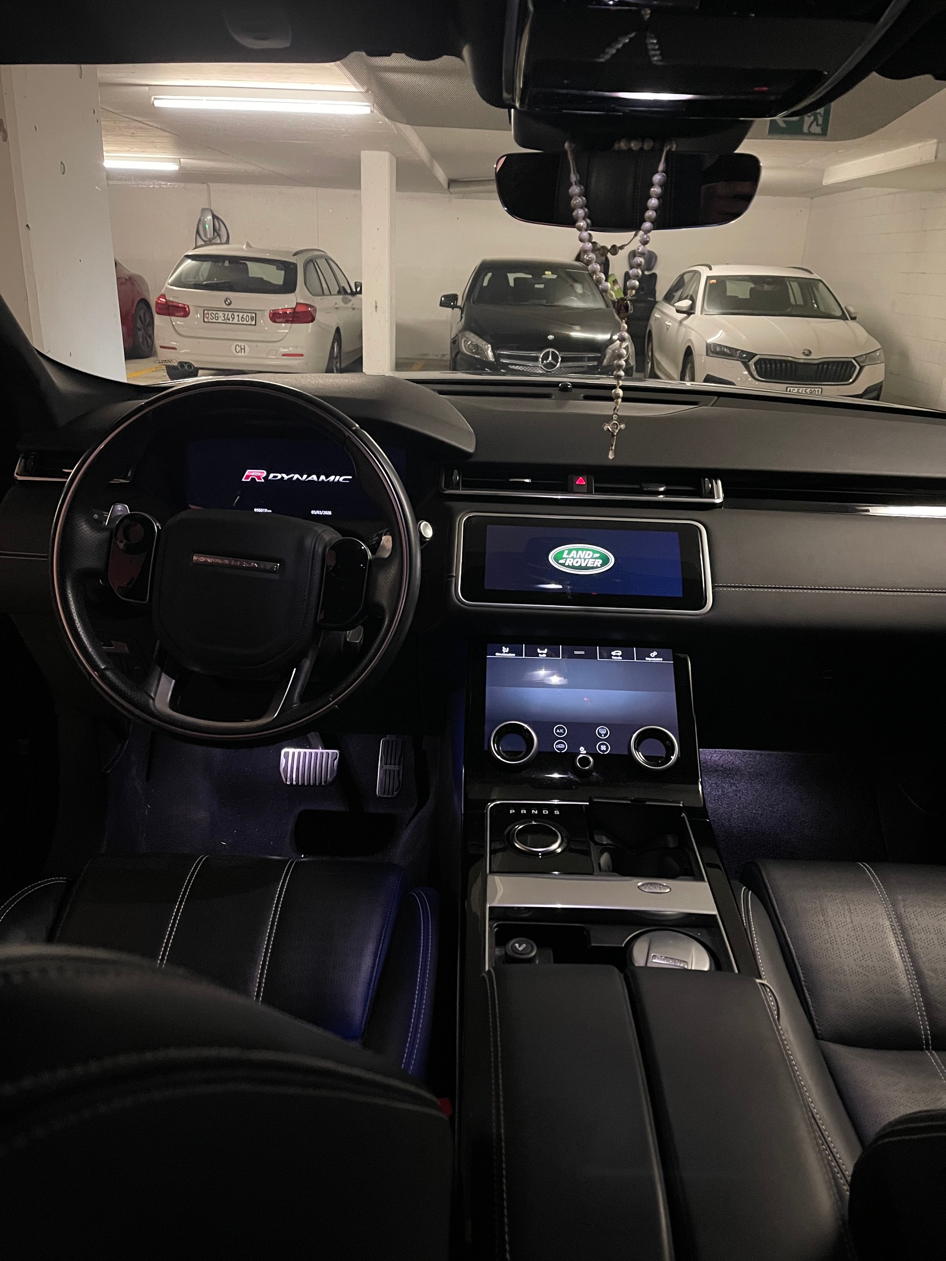 LAND ROVER Range Rover Velar R-Dynamic P 300 SE Automatic-image-5