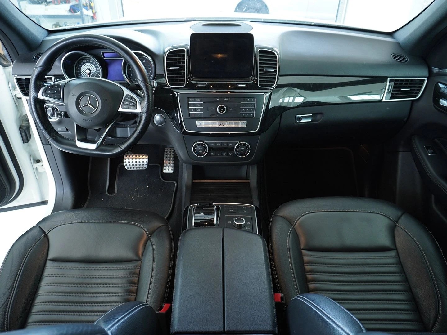 MERCEDES-BENZ GLE 43 AMG Executive 4Matic 9G-Tronic-image-3