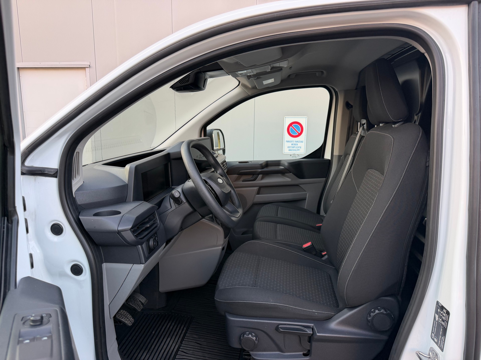 FORD Transit Custom Van 300 L1H1 Trend*FACELIFT MODELL*NUR 22000 KM*TOP ZUSTAND*TOP AUSSTATTUNG*NAVI*RÜCKFAHRKAMERA*3 SITZE*AHK*-image-12