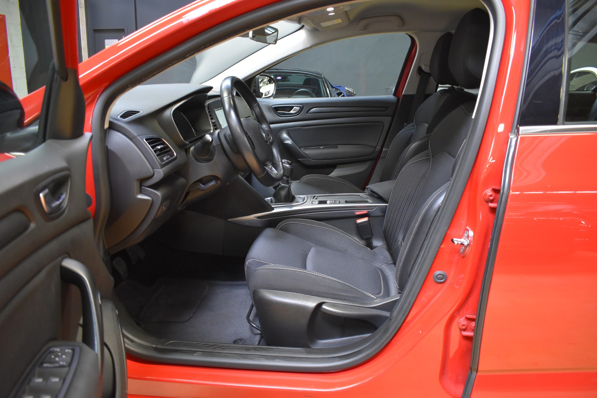RENAULT Mégane Grandtour 1.5 dCi Business Line-image-10