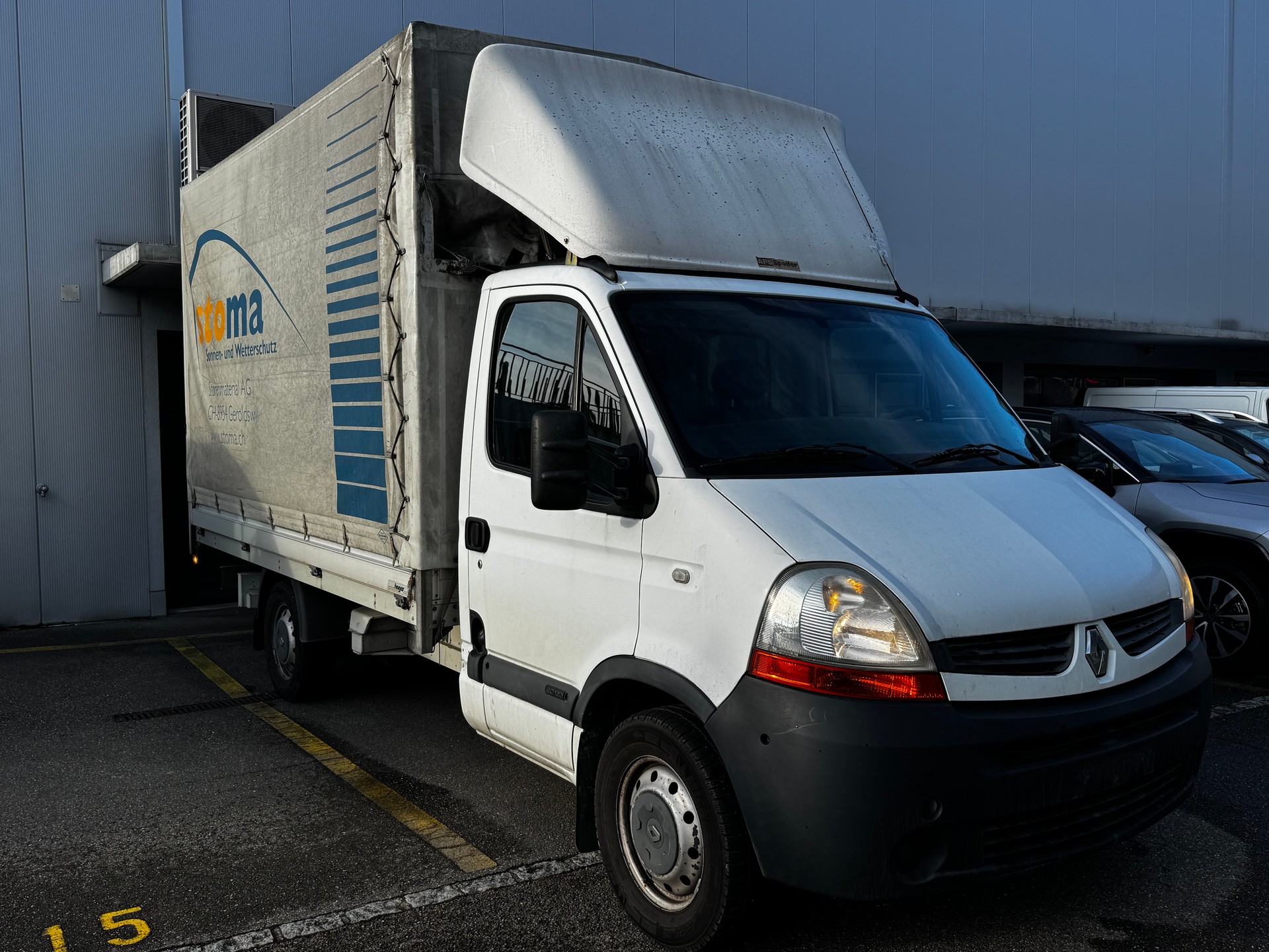 RENAULT Master T35 2.5dCi L2H1-image-2