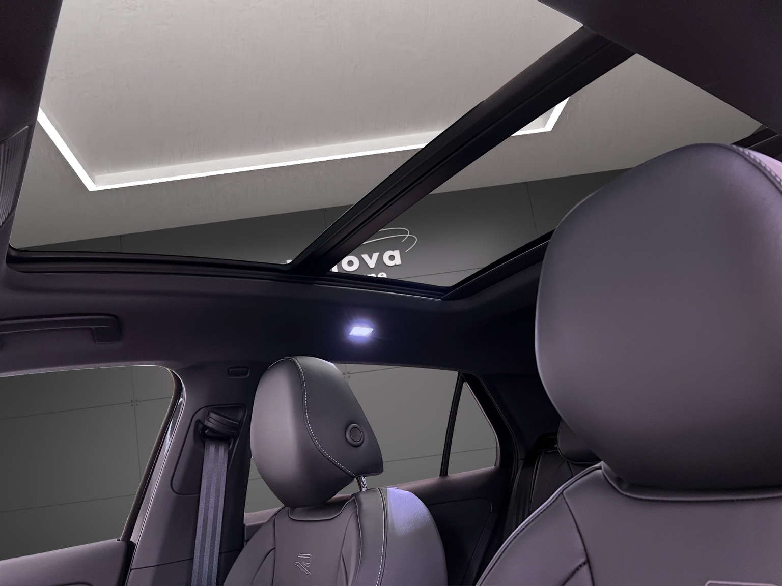 VW T-Roc 1.5 eTSI mHEV R-Line DSG-image-13