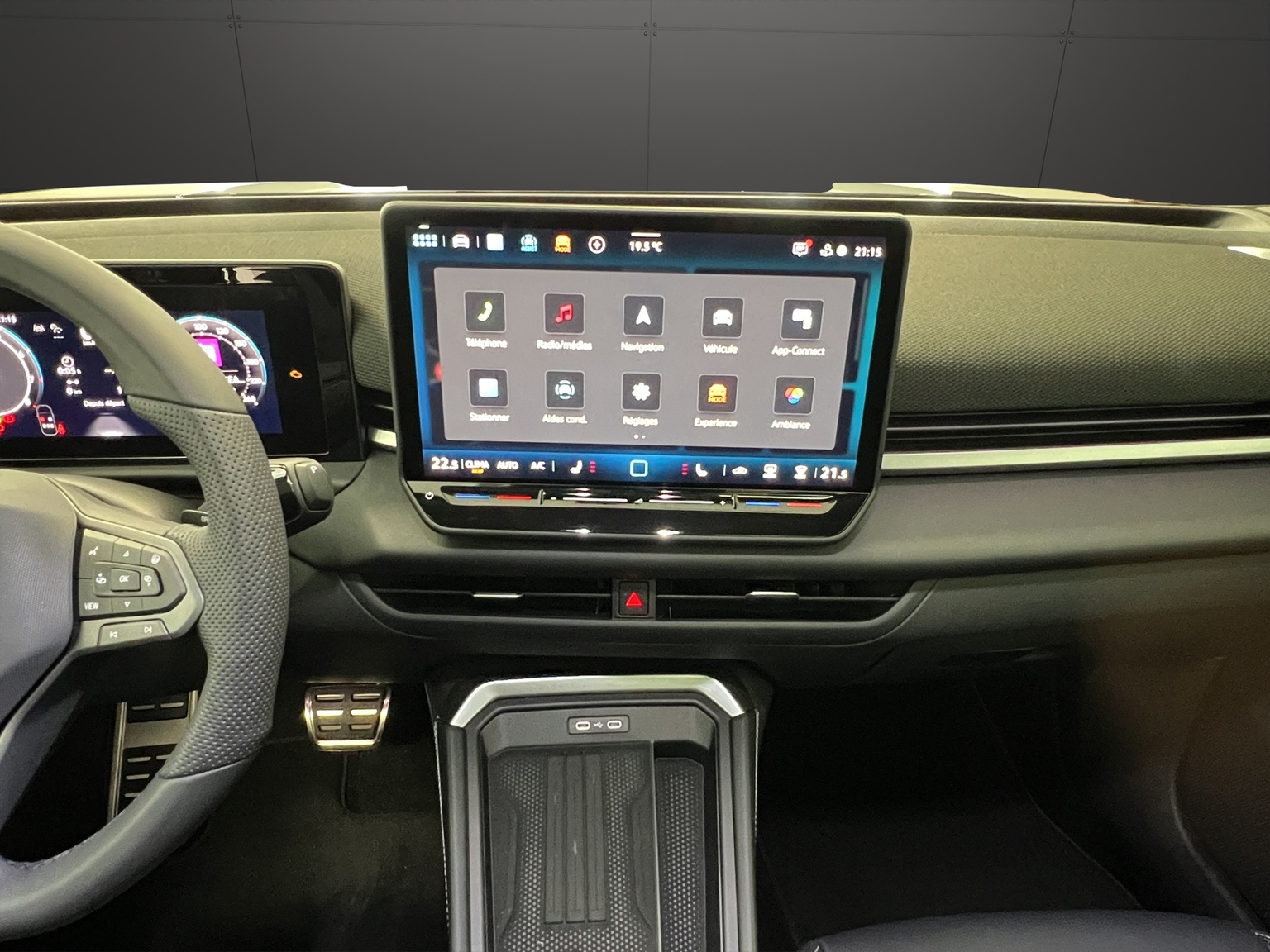 VW T-Roc 1.5 eTSI mHEV R-Line DSG-image-10