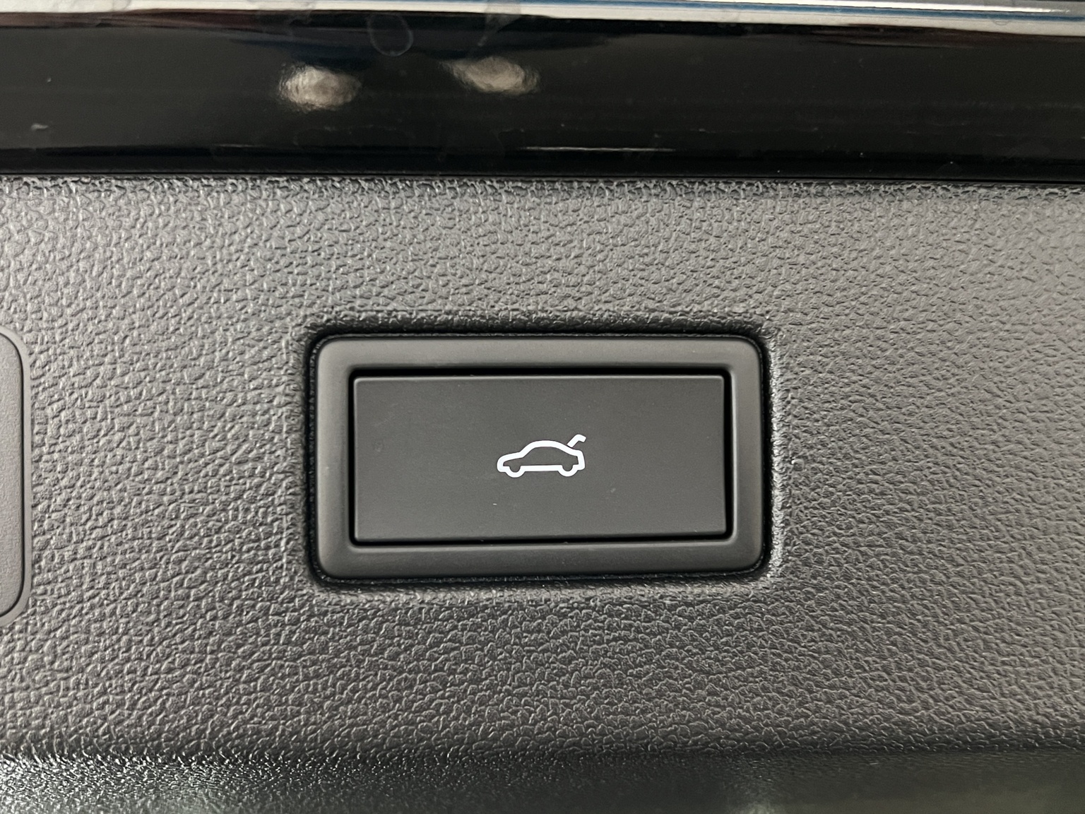 VW T-Roc 1.5 eTSI mHEV R-Line DSG-image-14