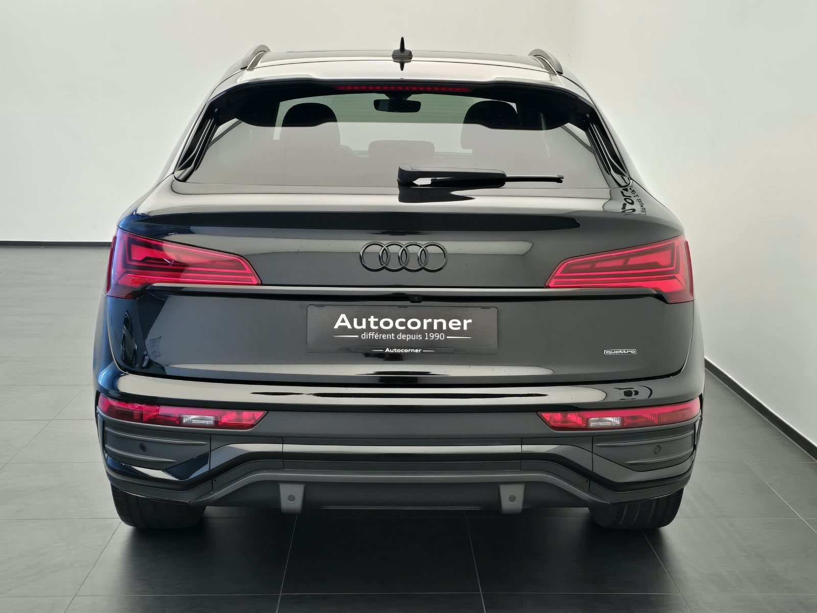 AUDI Q5 Sportback 40 TDI Blackedition quattro S-tronic-image-7