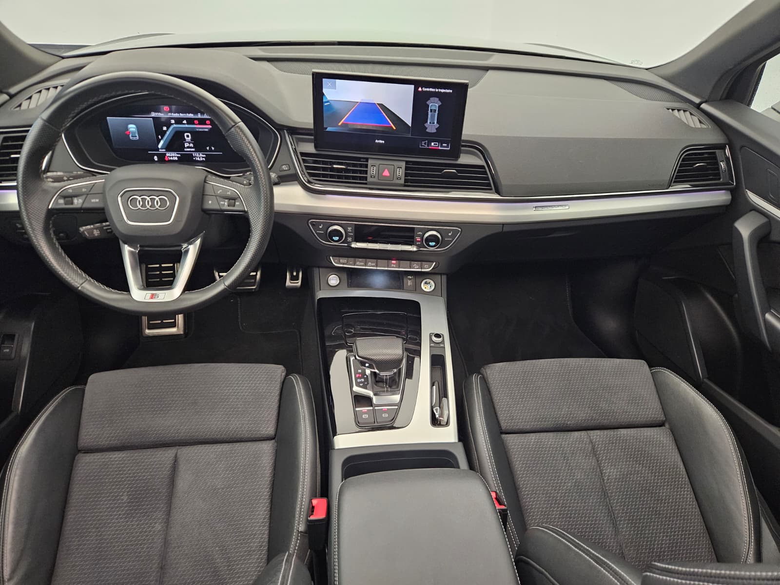 AUDI Q5 Sportback 40 TDI Blackedition quattro S-tronic-image-9