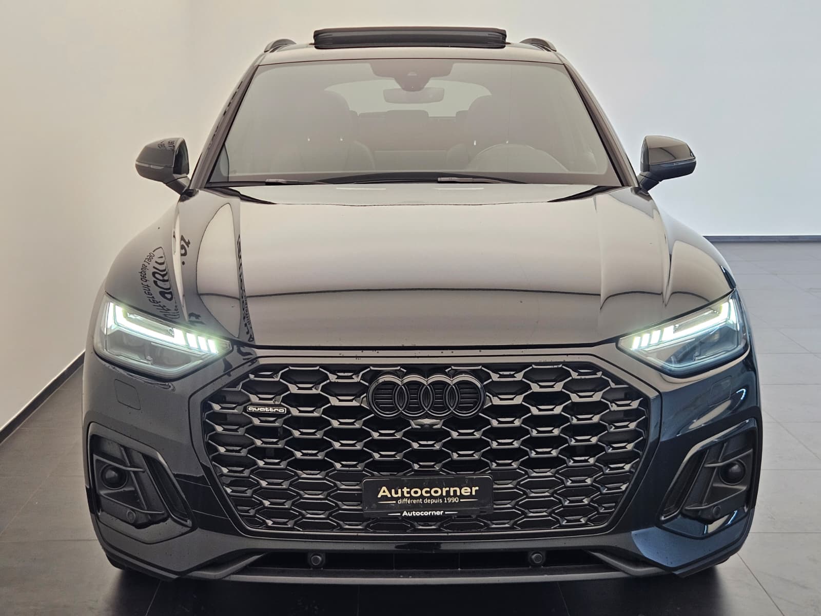 AUDI Q5 Sportback 40 TDI Blackedition quattro S-tronic-image-3