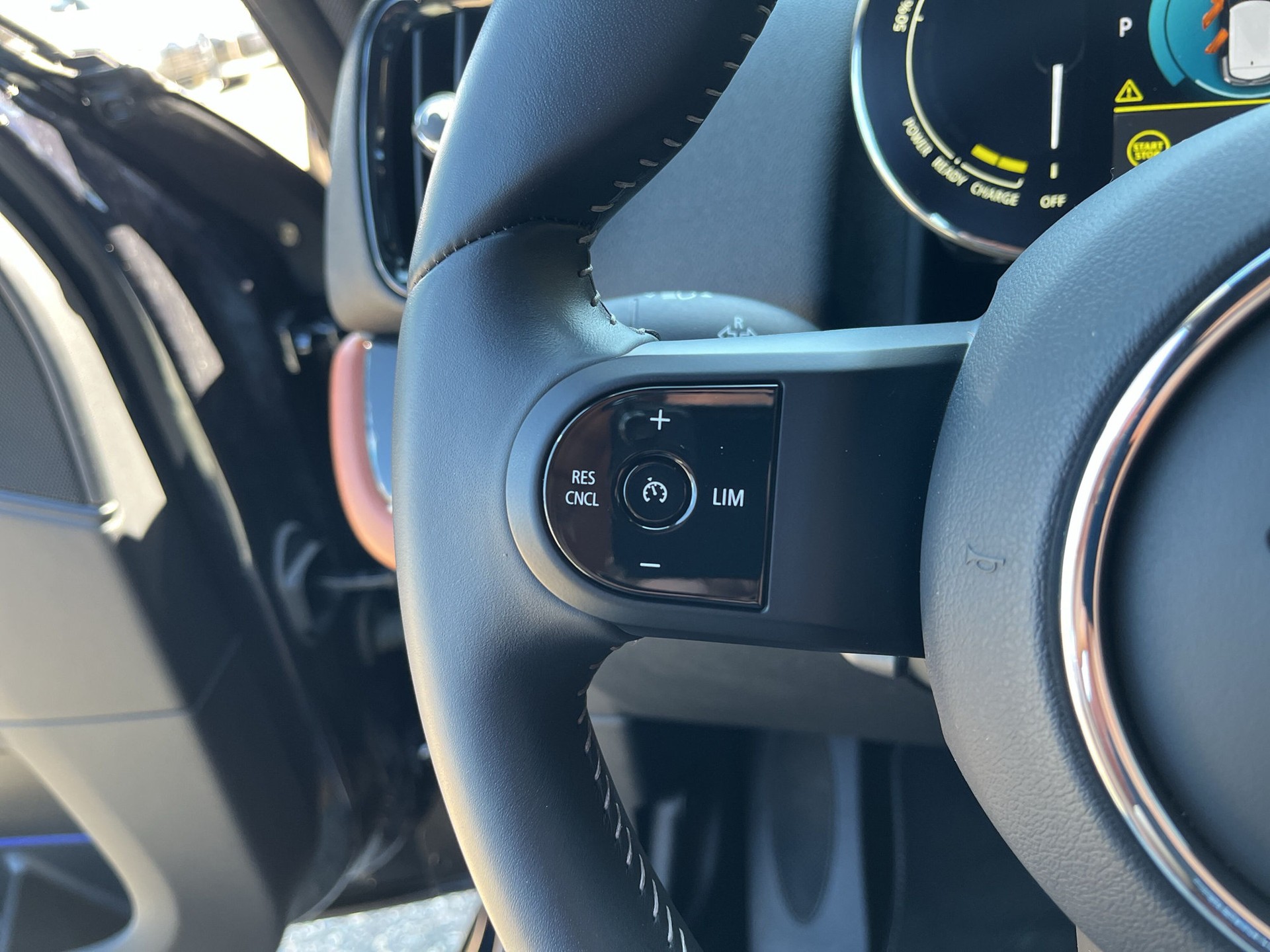MINI Countryman Cooper SE ALL4 PHEV Steptronic-image-14