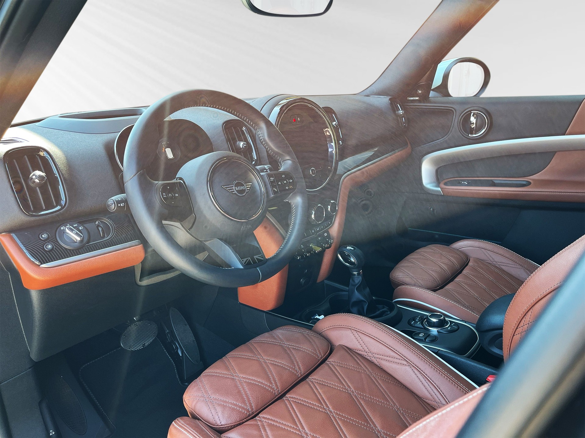 MINI Countryman Cooper SE ALL4 PHEV Steptronic-image-3