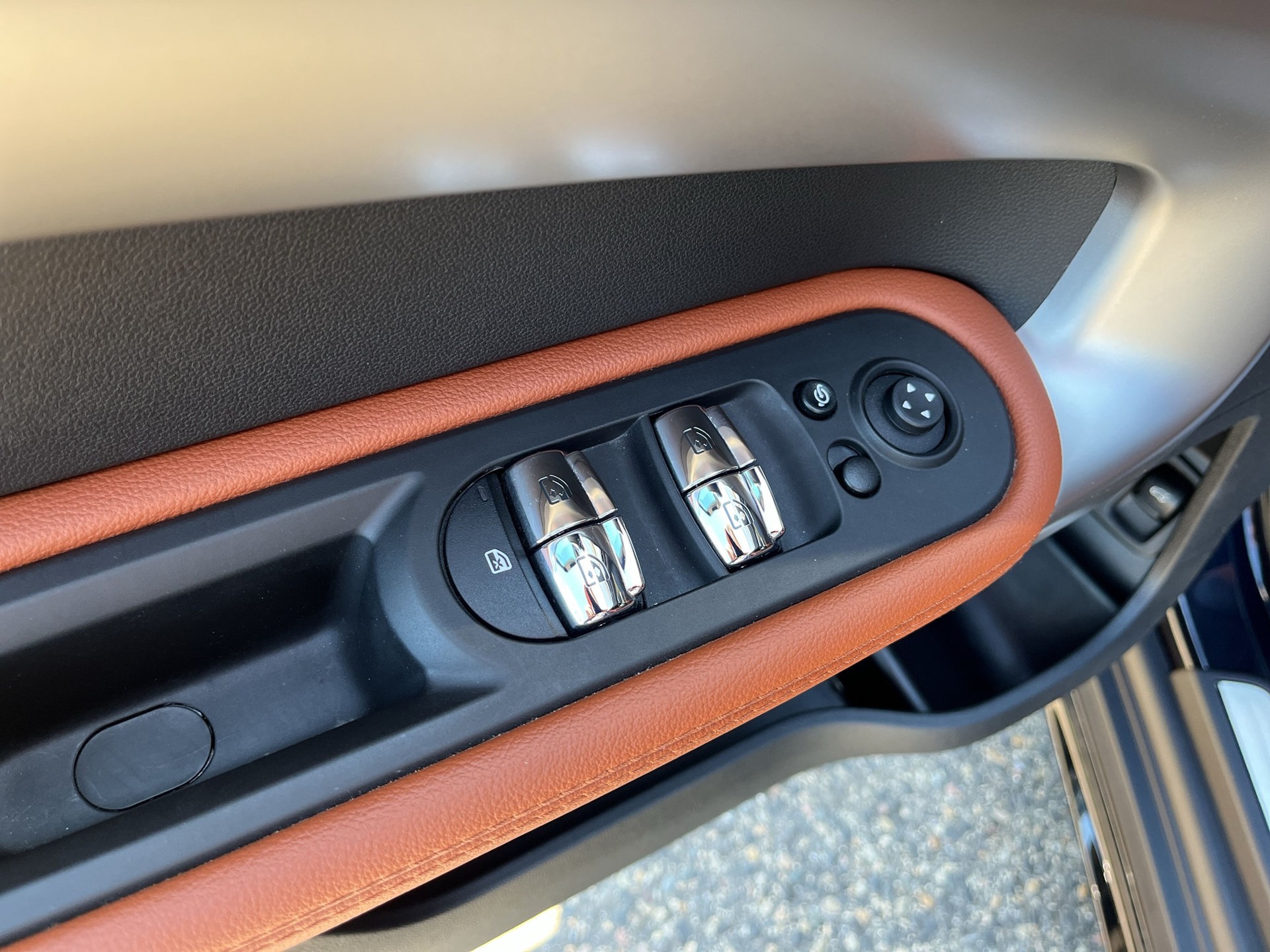 MINI Countryman Cooper SE ALL4 PHEV Steptronic-image-16