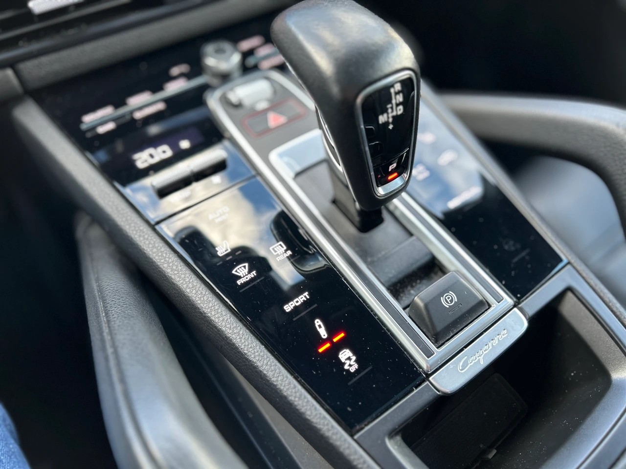 PORSCHE Cayenne 3.0 V6 21 Zoll Vosen Felgen CH FAHRZEUG-image-16