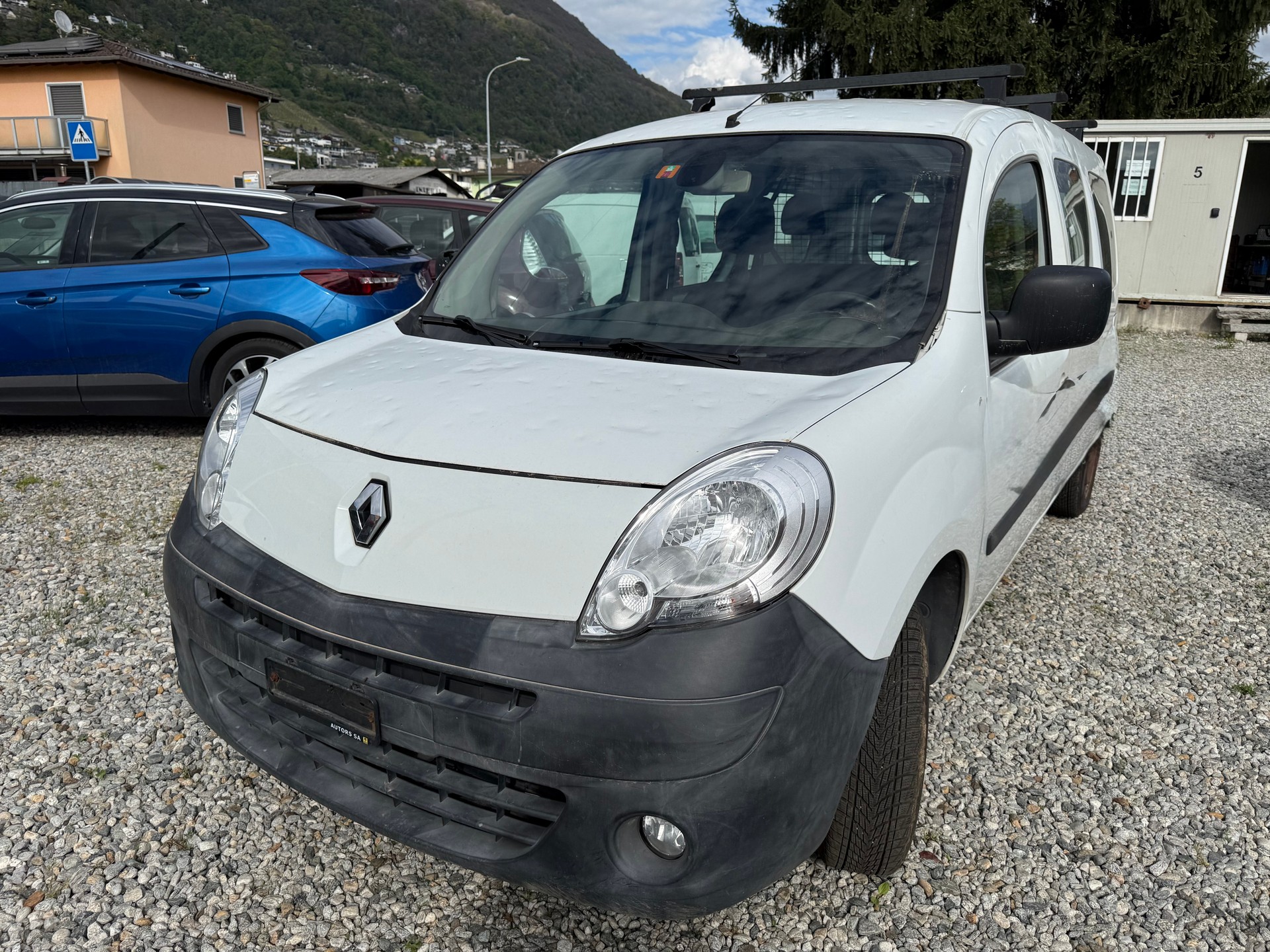 RENAULT Kangoo Maxi dCi 90 5 Plätze / 5 places-image-0