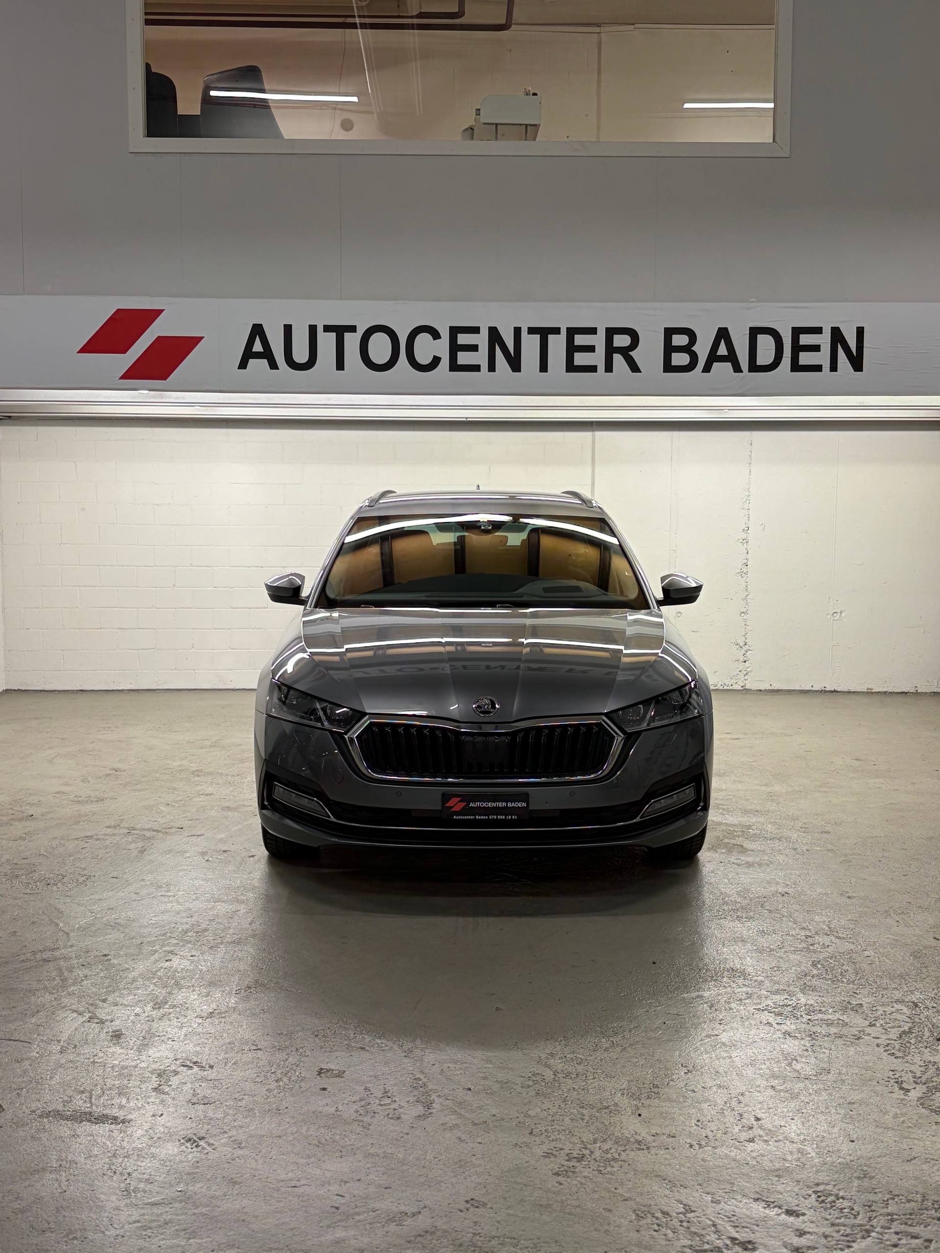 SKODA Octavia Combi 2.0 TDI DSG Style-showroom-element-1