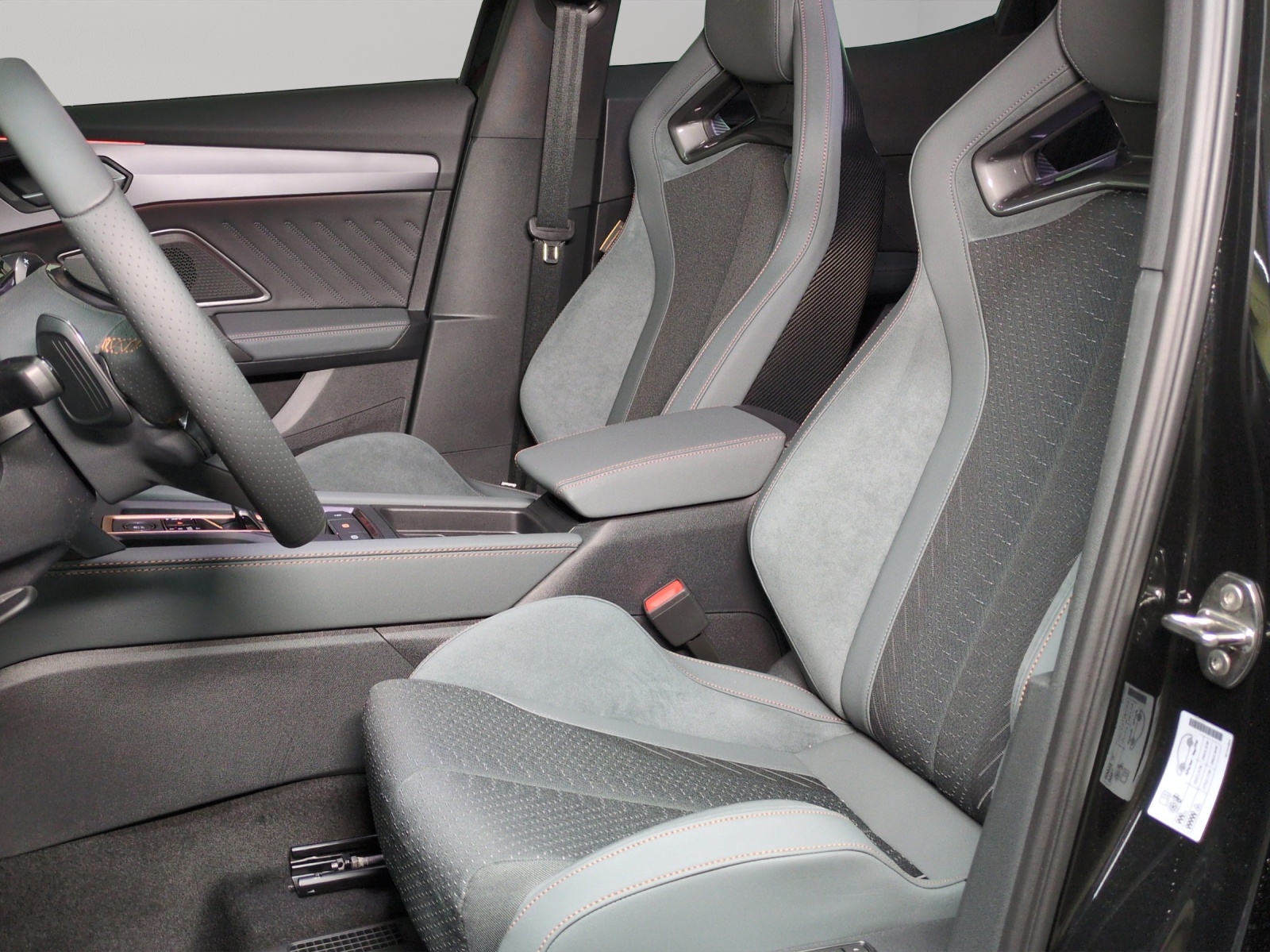 CUPRA Formentor 2.5TSI VZ5 Prime Edition 4Drive DSG-image-5