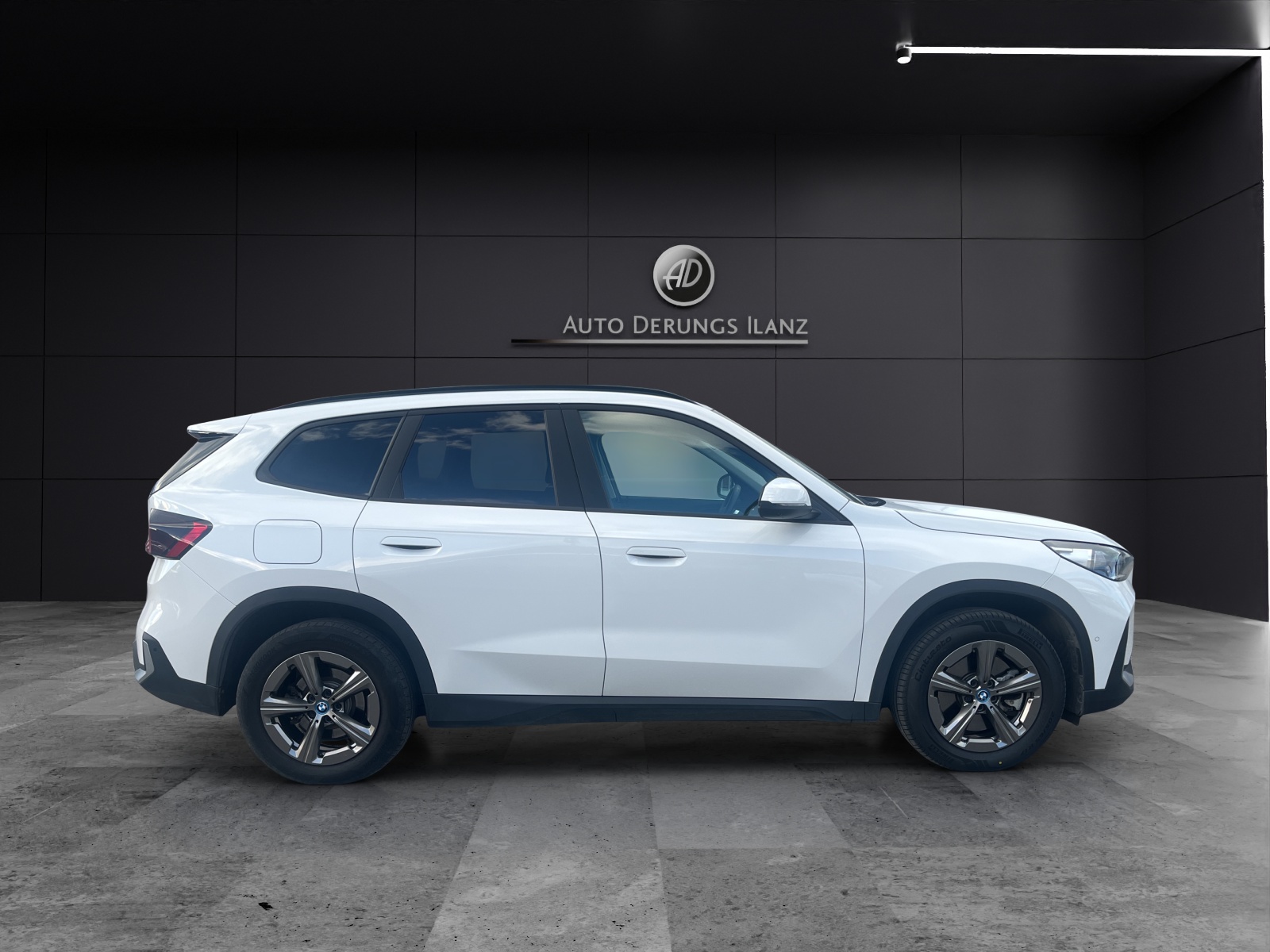 BMW X1 30e xDrive-image-4