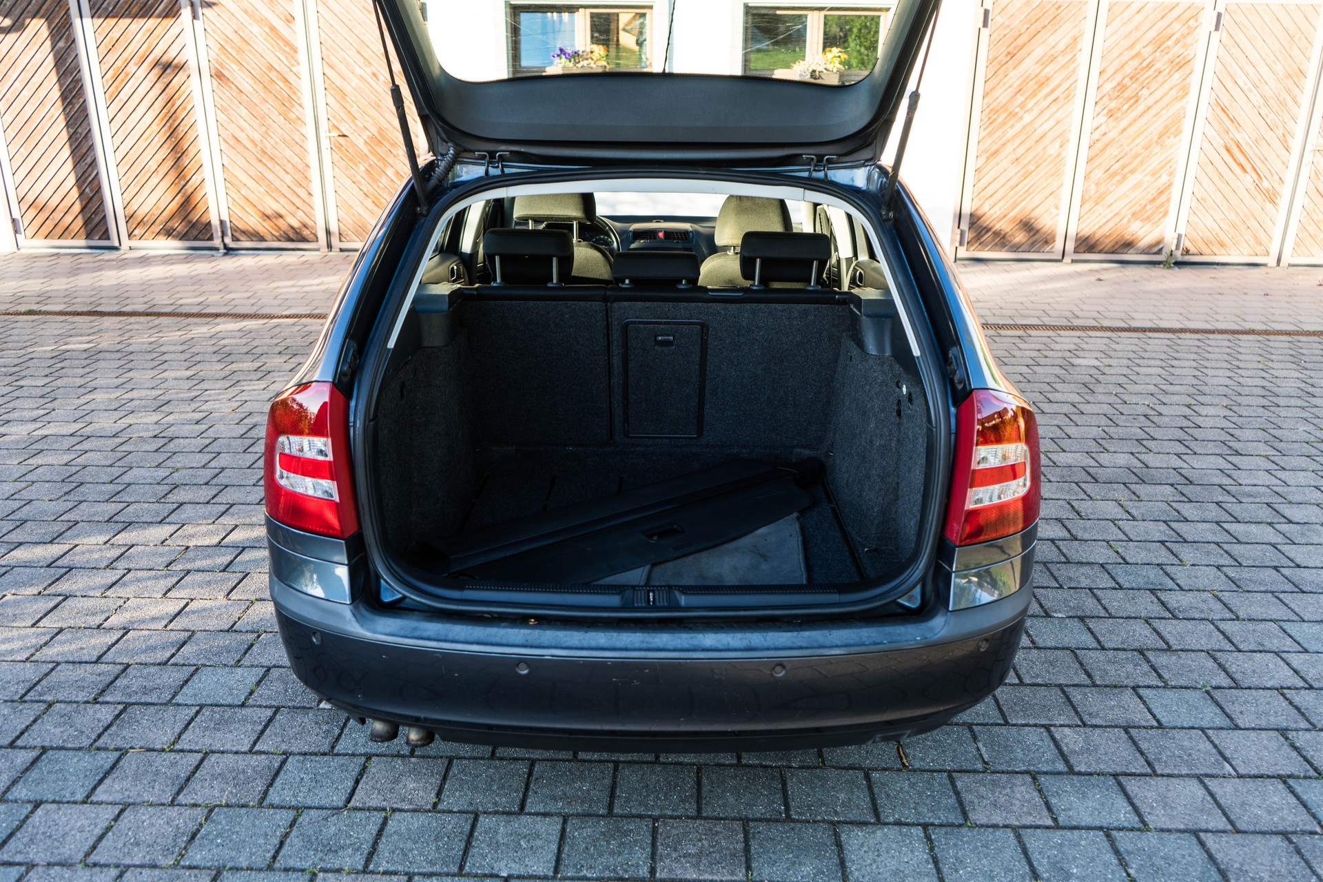 SKODA Octavia 2.0 TDI Ambiente KOMBI AUTOMAT-image-8