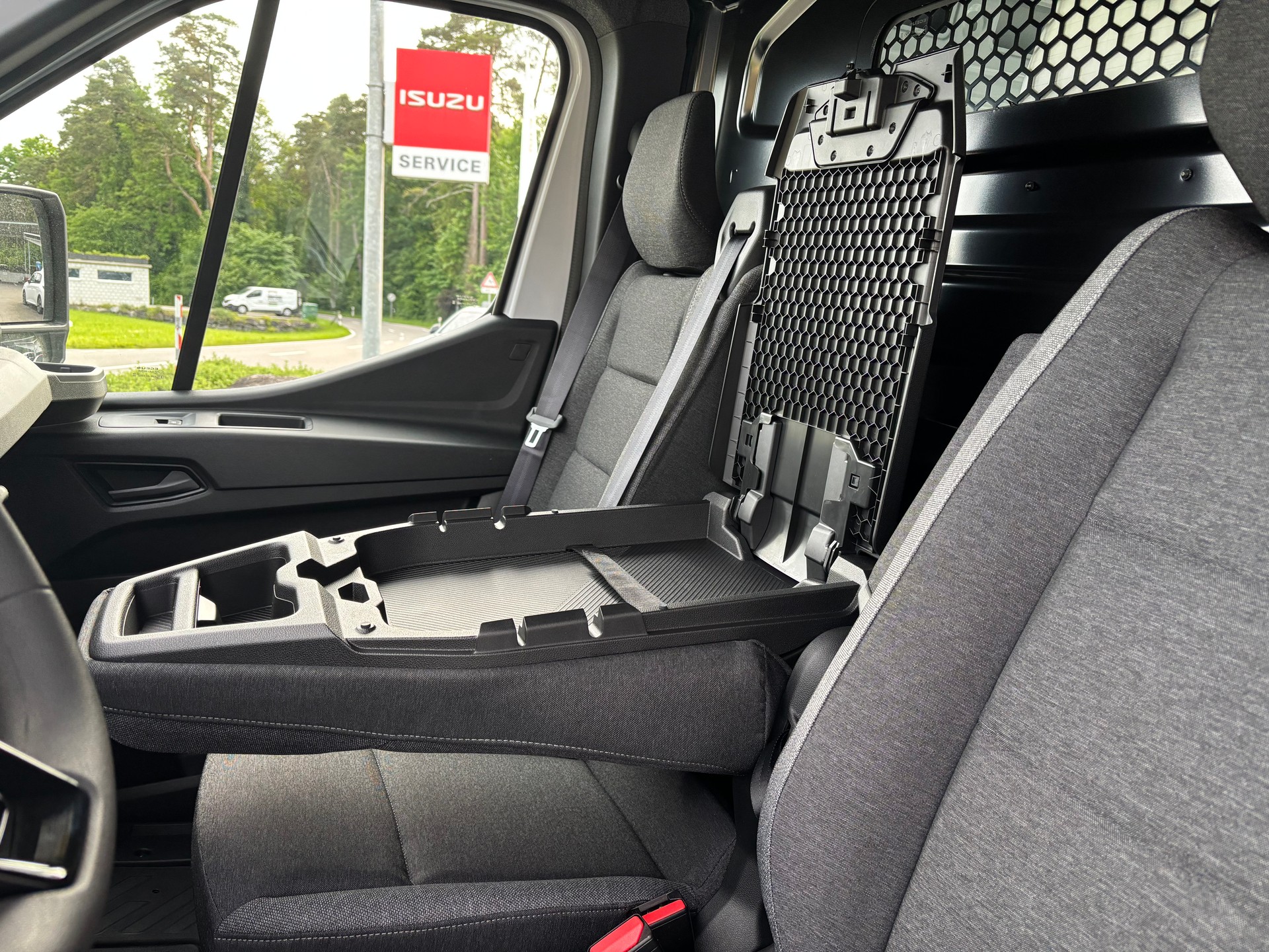 NISSAN Interstar 130 3.5L2H2 Acenta-image-11