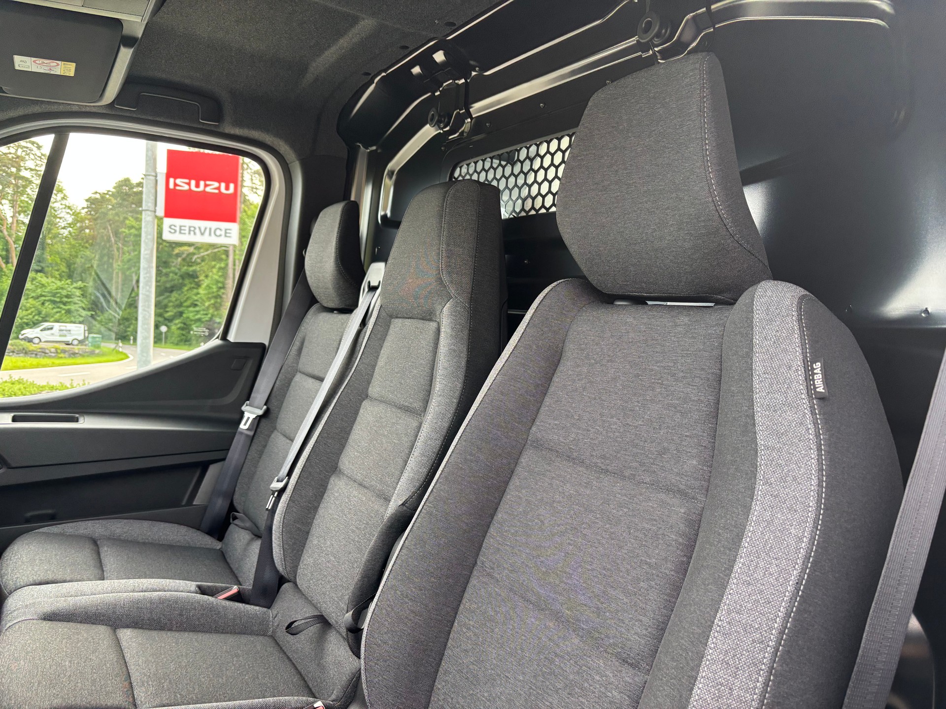 NISSAN Interstar 130 3.5L2H2 Acenta-image-12