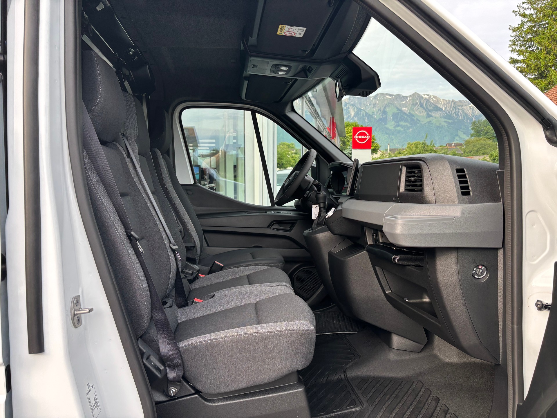 NISSAN Interstar 130 3.5L2H2 Acenta-image-8