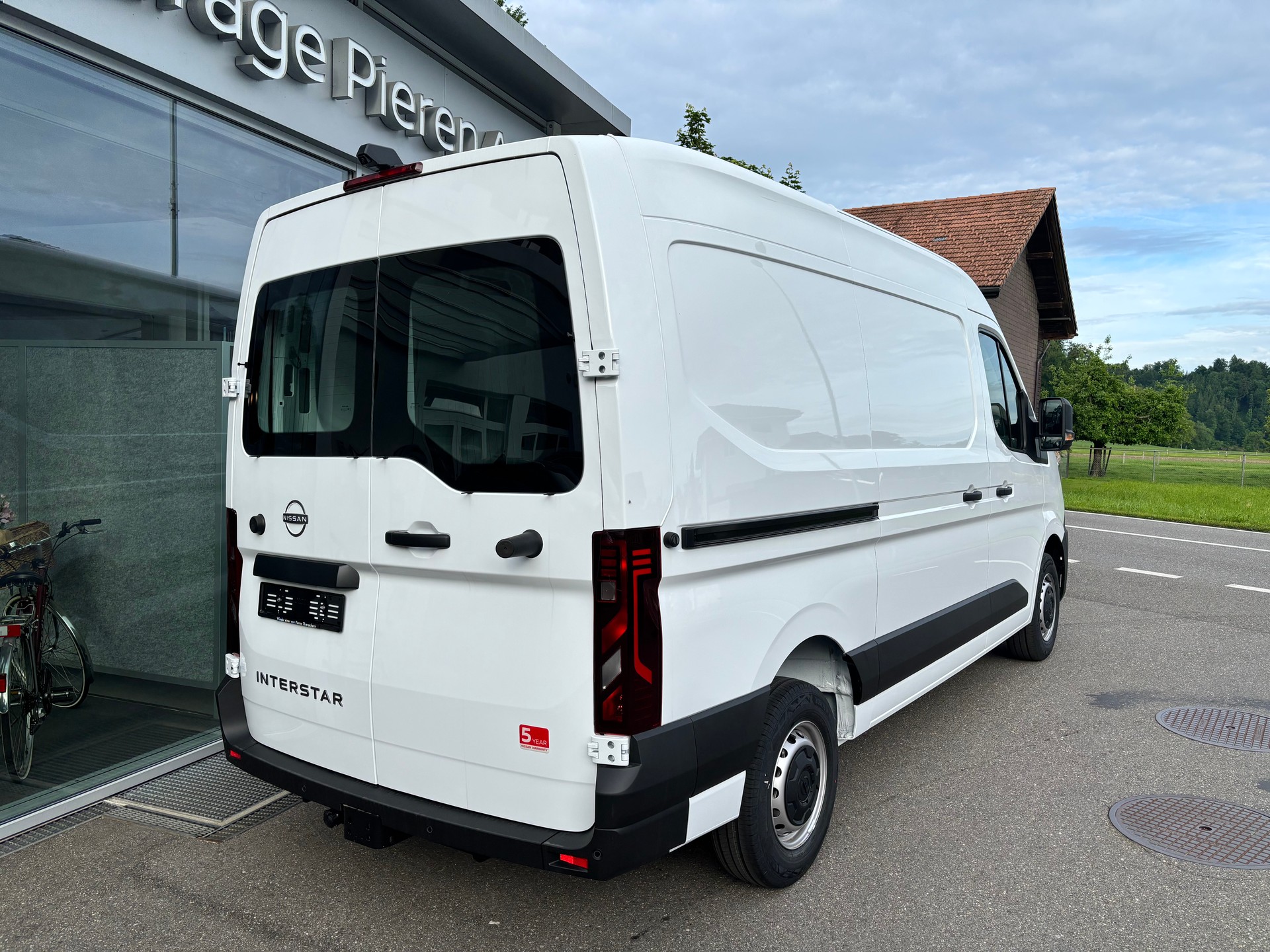 NISSAN Interstar 130 3.5L2H2 Acenta-image-3