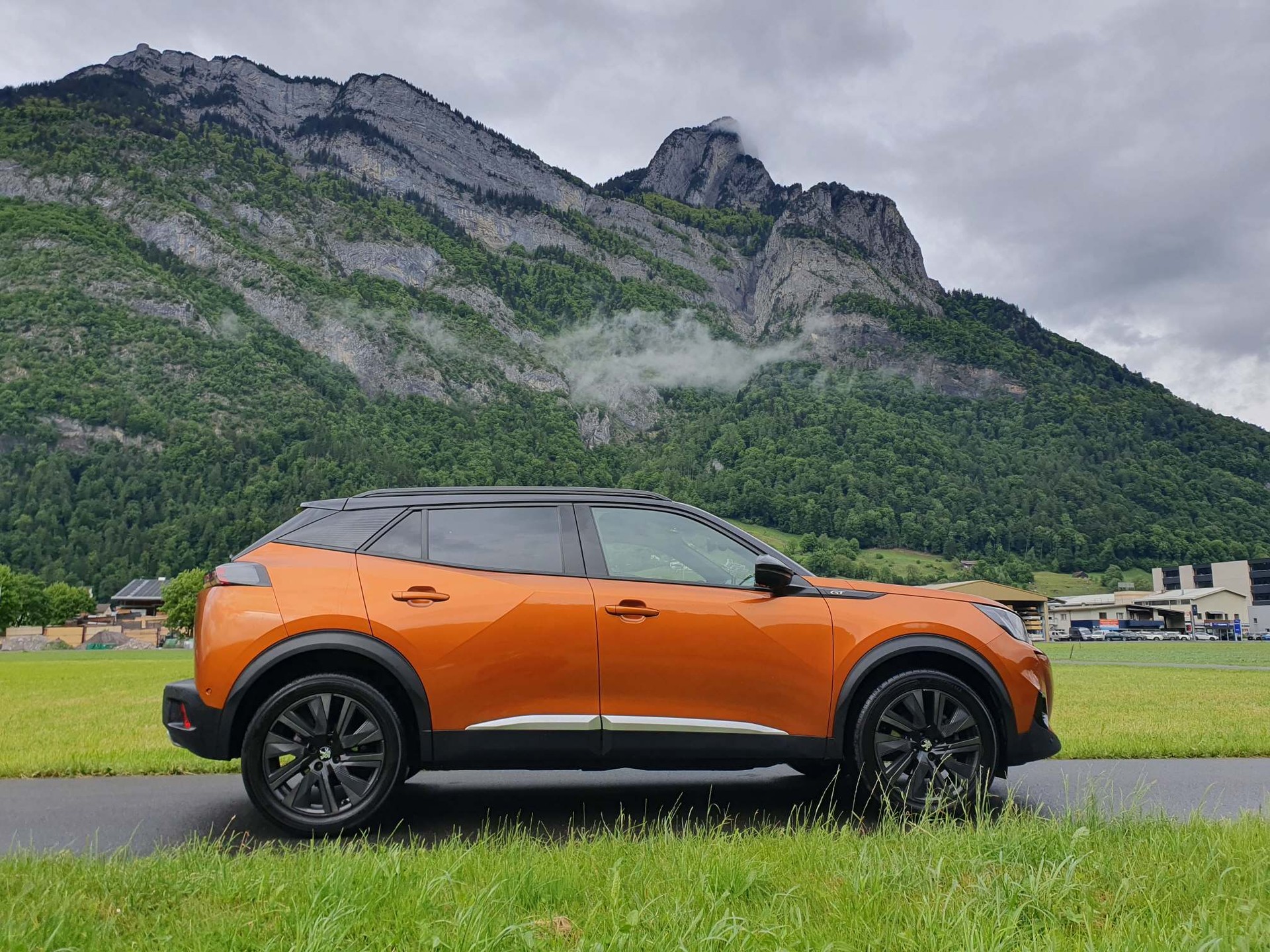 PEUGEOT 2008 1.2 PureTech 155 GT-image-7