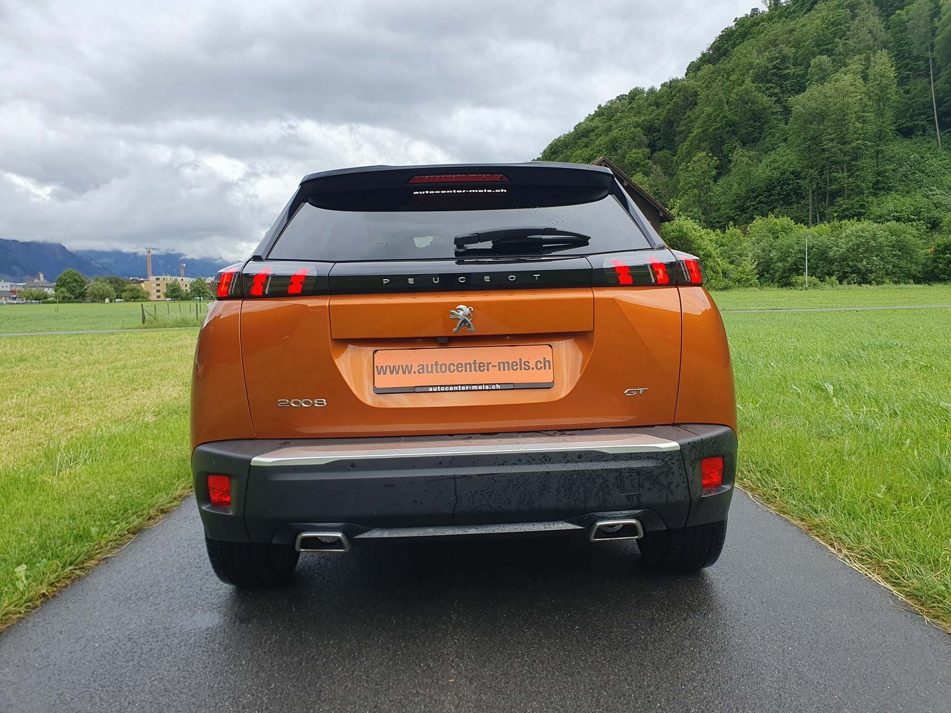 PEUGEOT 2008 1.2 PureTech 155 GT-image-4