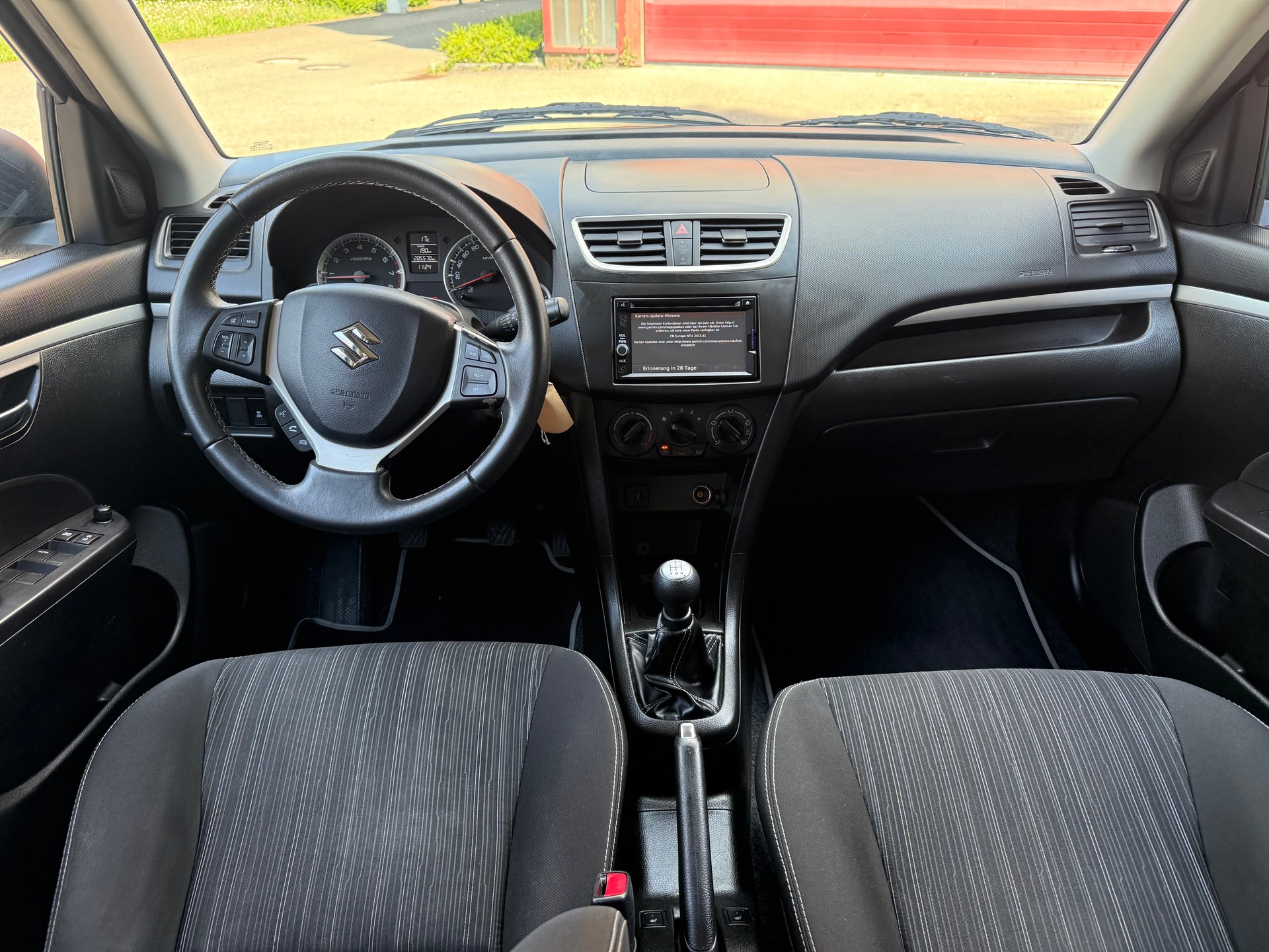 SUZUKI Swift 1.2i 16V GL-image-6