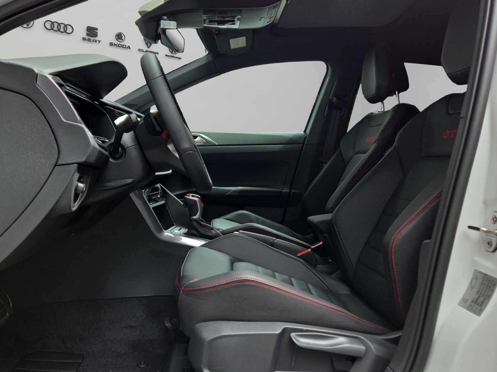 VW Polo 2.0 TSI GTI DSG-image-5