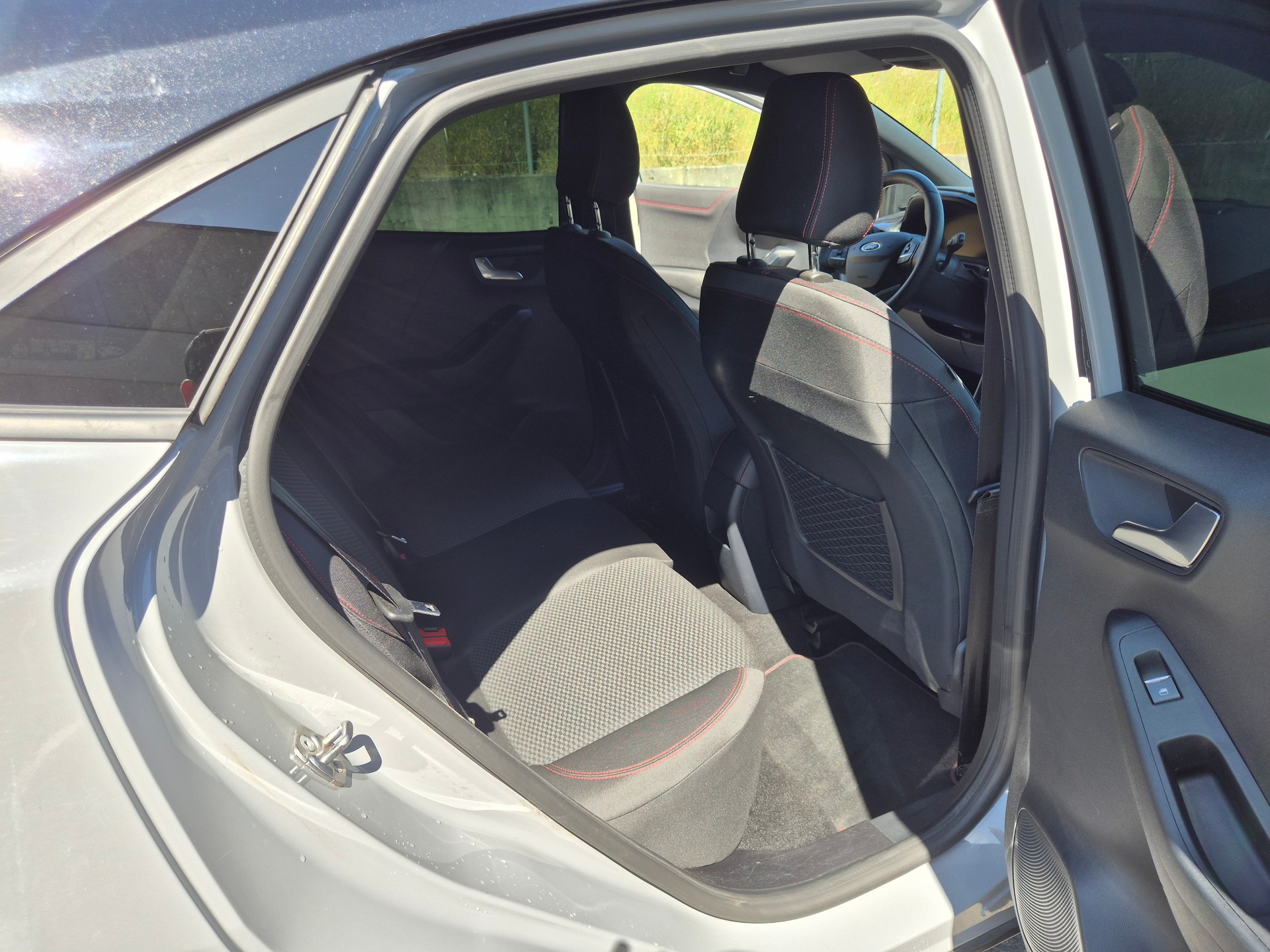 FORD Puma 1.0 MHEV ST-Line X-image-11