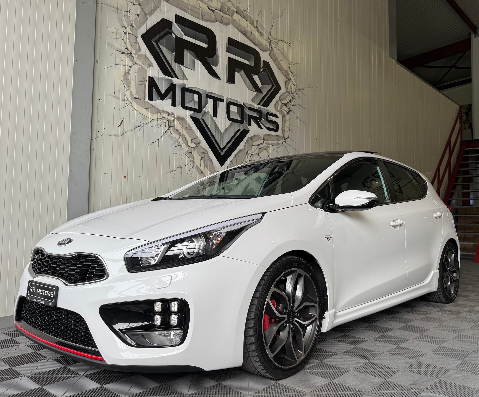 KIA Cee'd 1.6 GDi GT