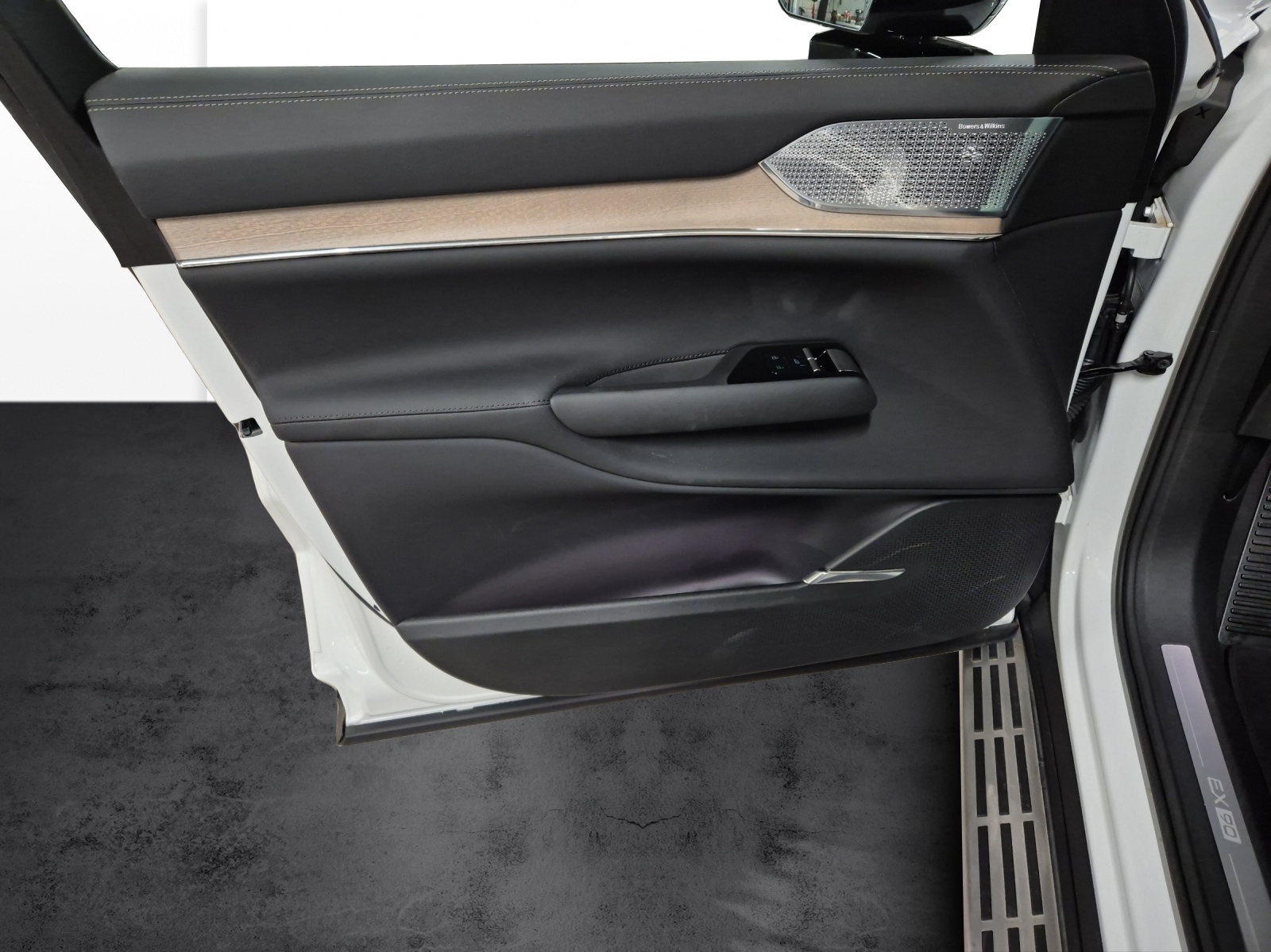 VOLVO EX90 Twin Performance Ultra AWD-image-13