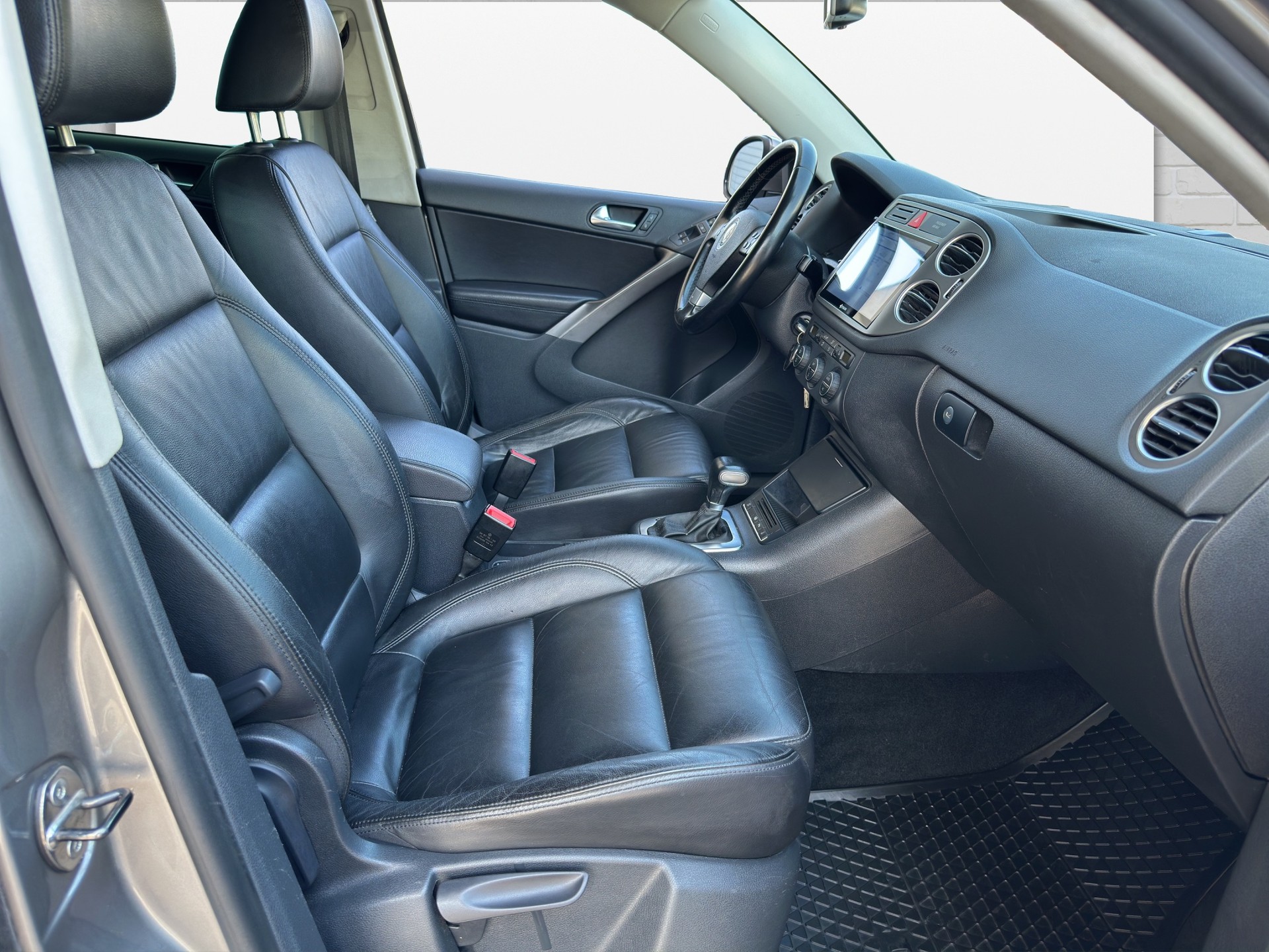 VW Tiguan 2.0 TDI Sport&Style Tiptronic-image-12
