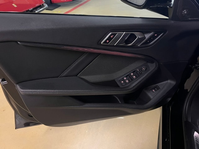 BMW M135i xDrive Steptronic, RESERVIERT!-image-9