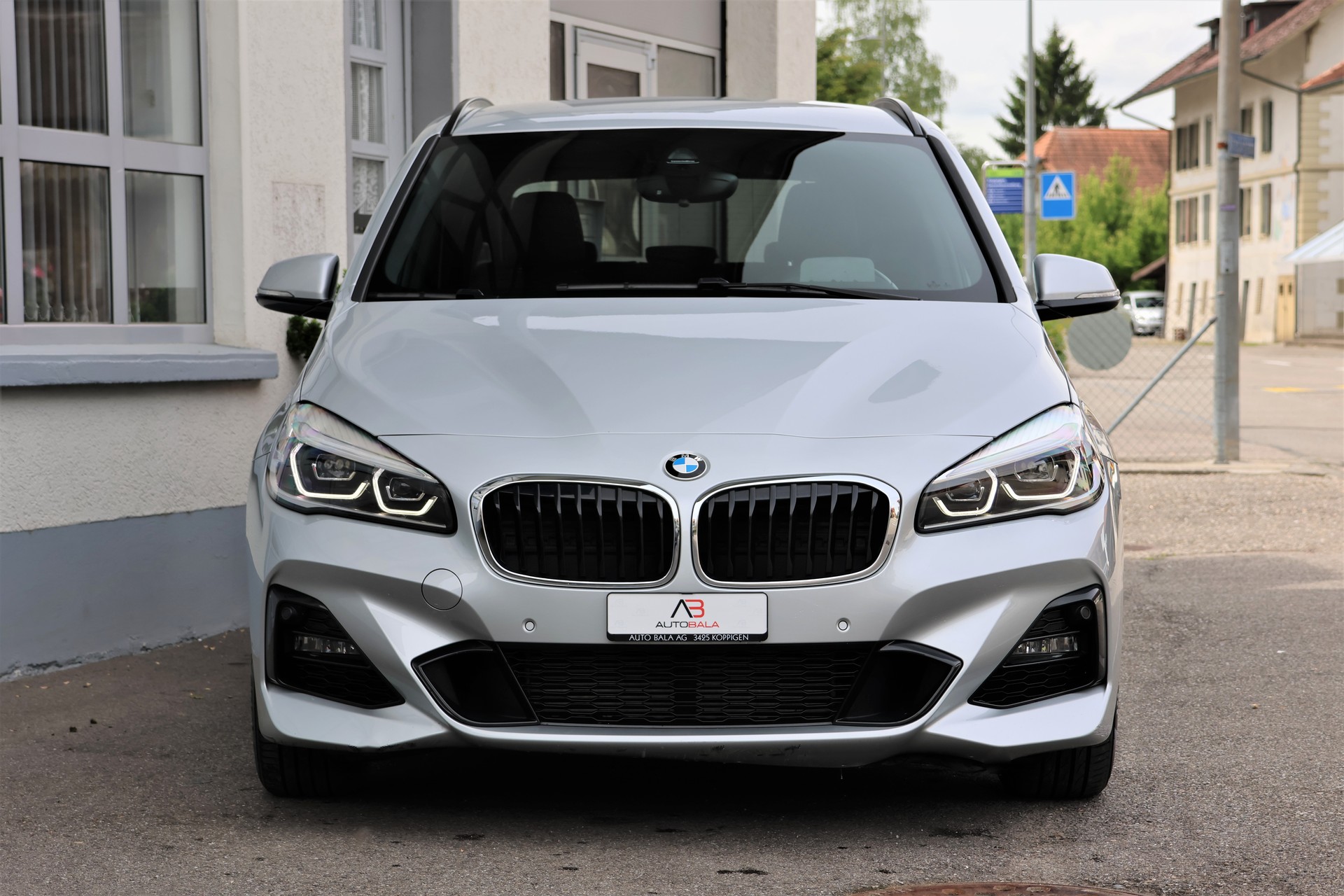 BMW 218d xDrive Active Tourer Steptronic M Sport (CH)-image-1