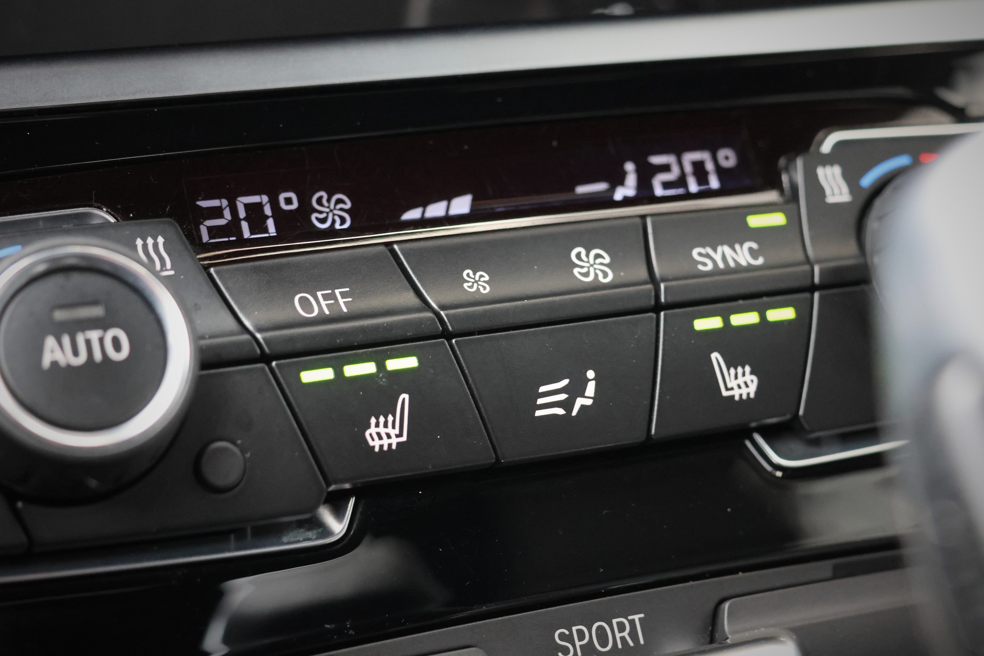 BMW 218d xDrive Active Tourer Steptronic M Sport (CH)-image-23