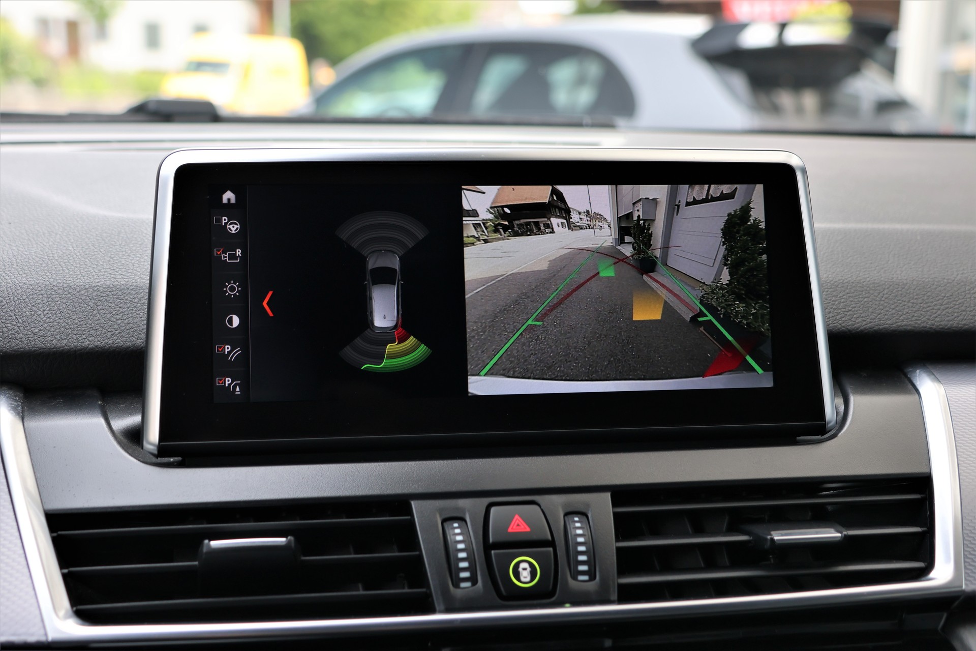 BMW 218d xDrive Active Tourer Steptronic M Sport (CH)-image-18
