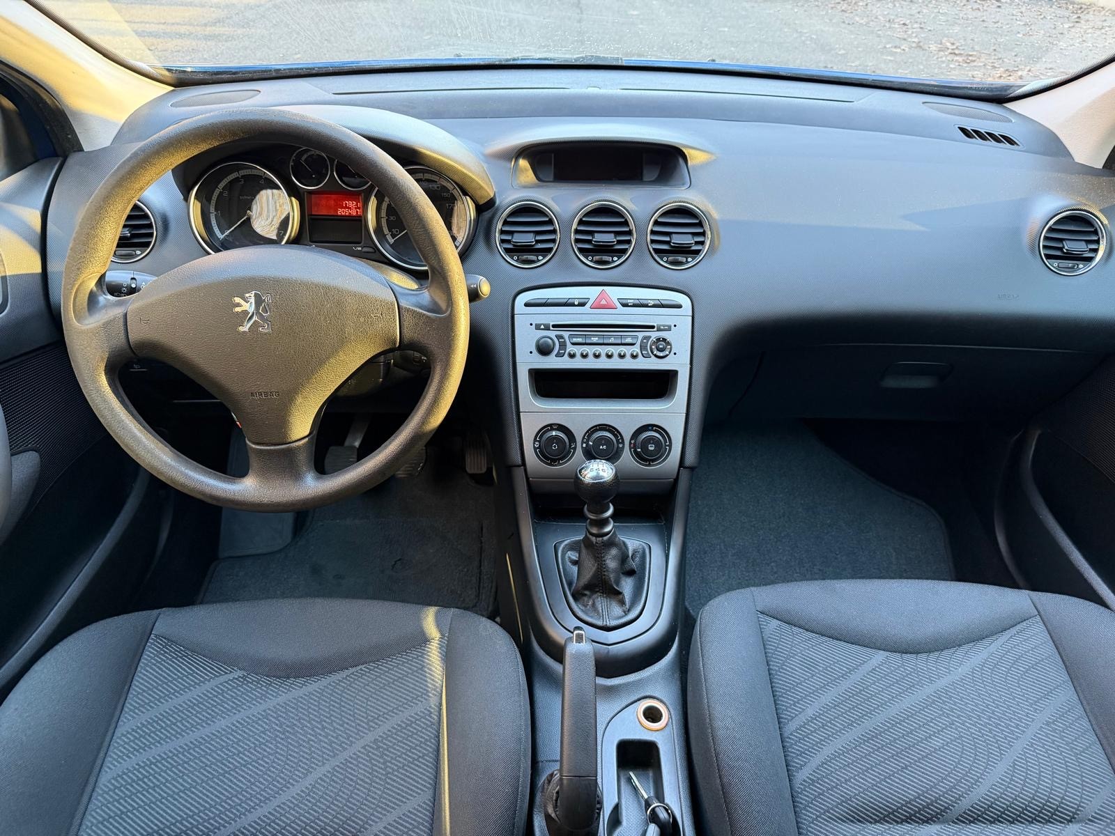 PEUGEOT 308 SW 1.6 16V Turbo Sport-image-7