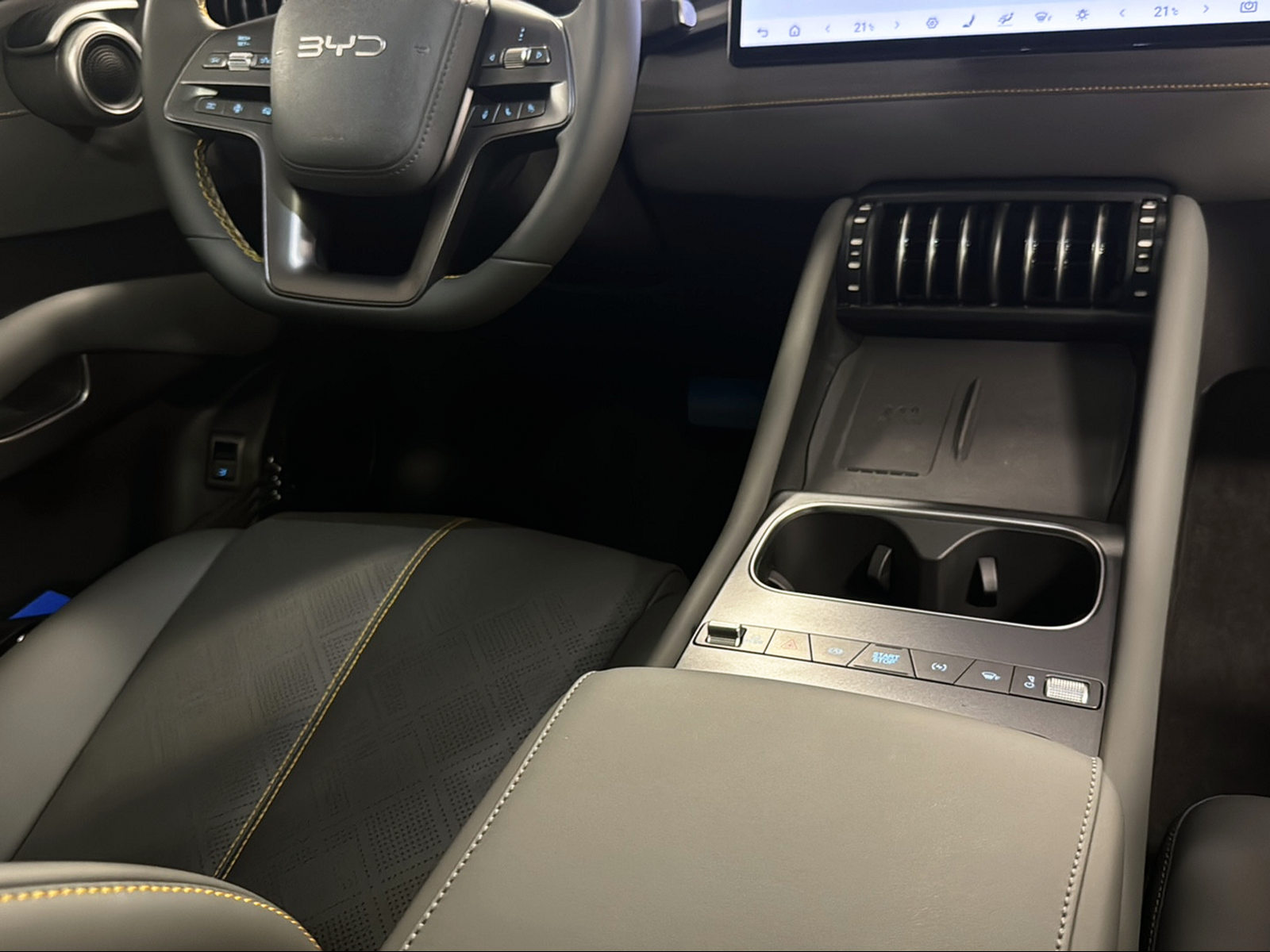 BYD Atto 3 EVO 74.8 kWh Excellence AWD-image-24
