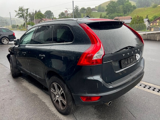 VOLVO XC60 D3 AWD Summum Geartronic-image-10