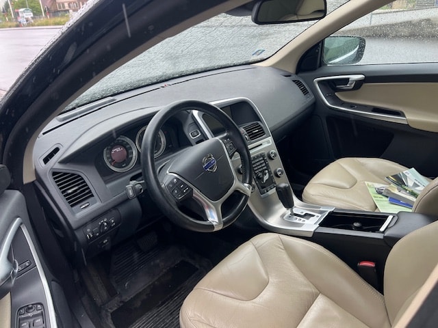 VOLVO XC60 D3 AWD Summum Geartronic-image-1