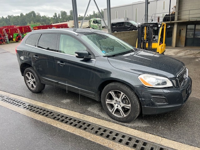 VOLVO XC60 D3 AWD Summum Geartronic-image-6