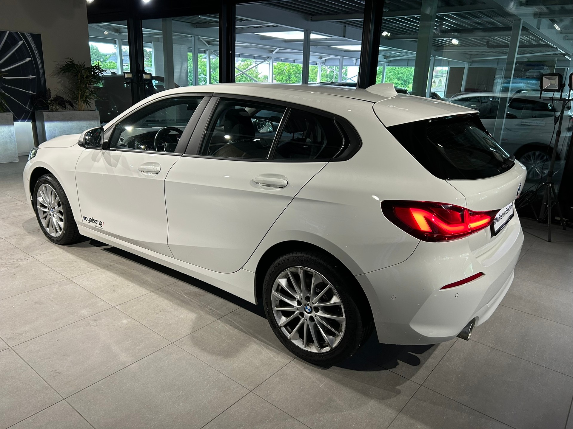 BMW 120i Steptronic-image-15