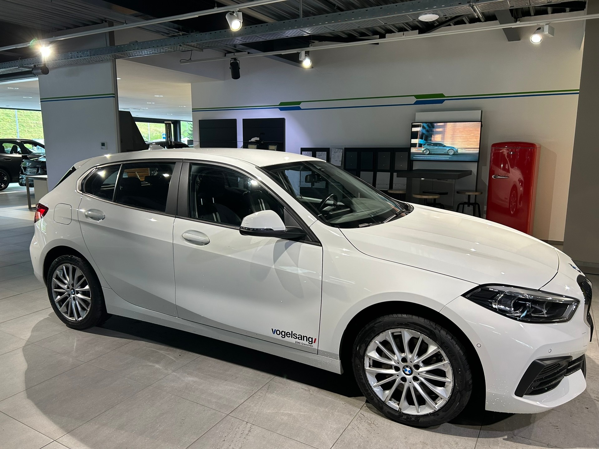 BMW 120i Steptronic-image-1