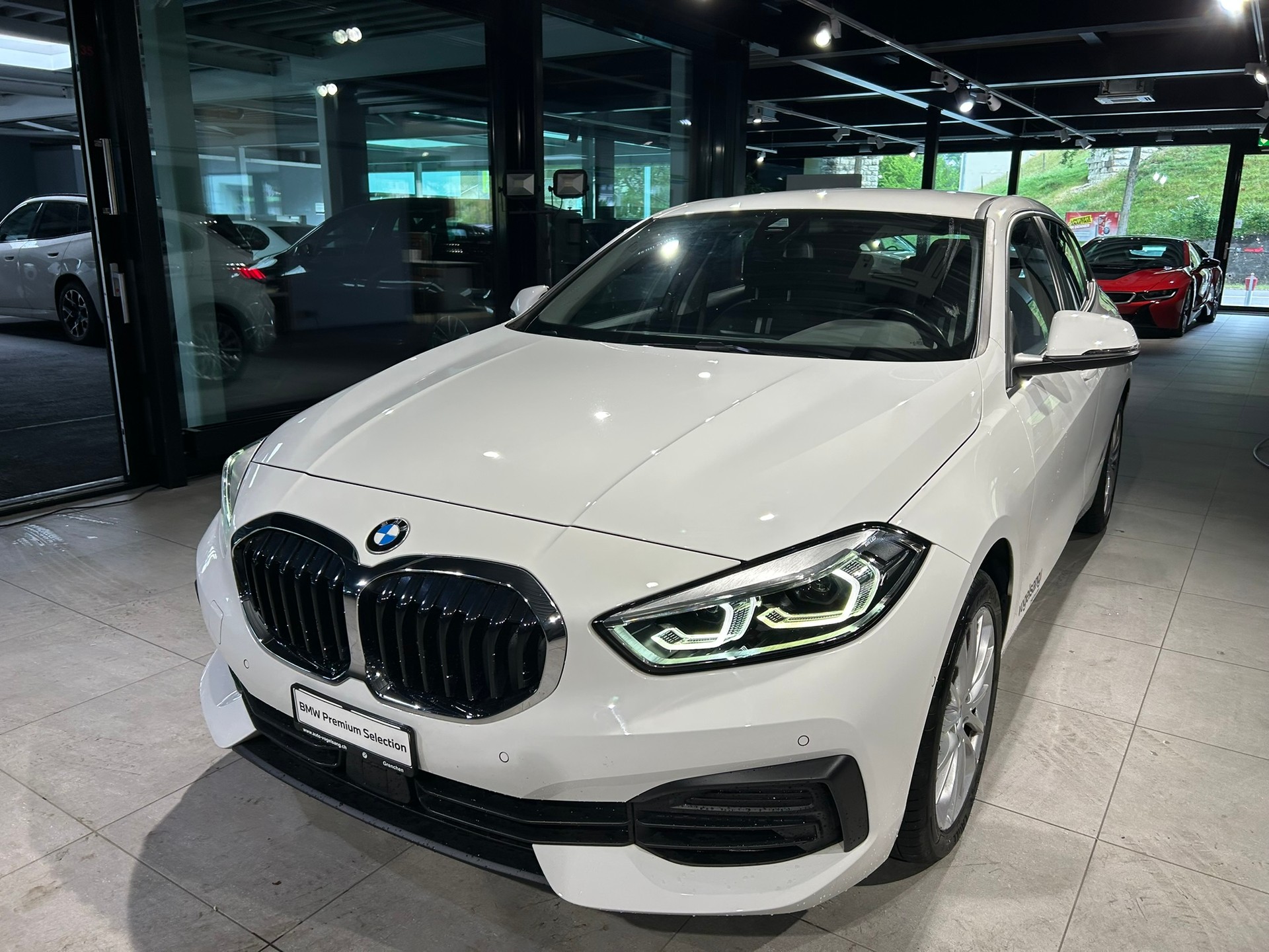 BMW 120i Steptronic-image-6