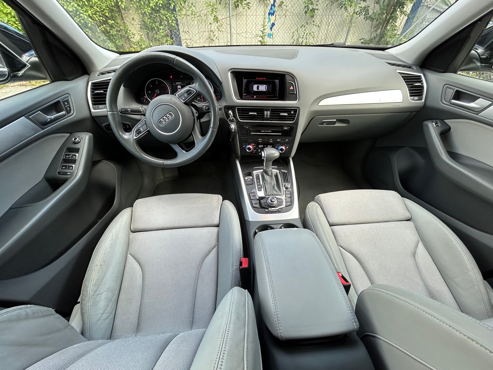 AUDI Q5 2.0 TDI quattro S-tronic-image-7
